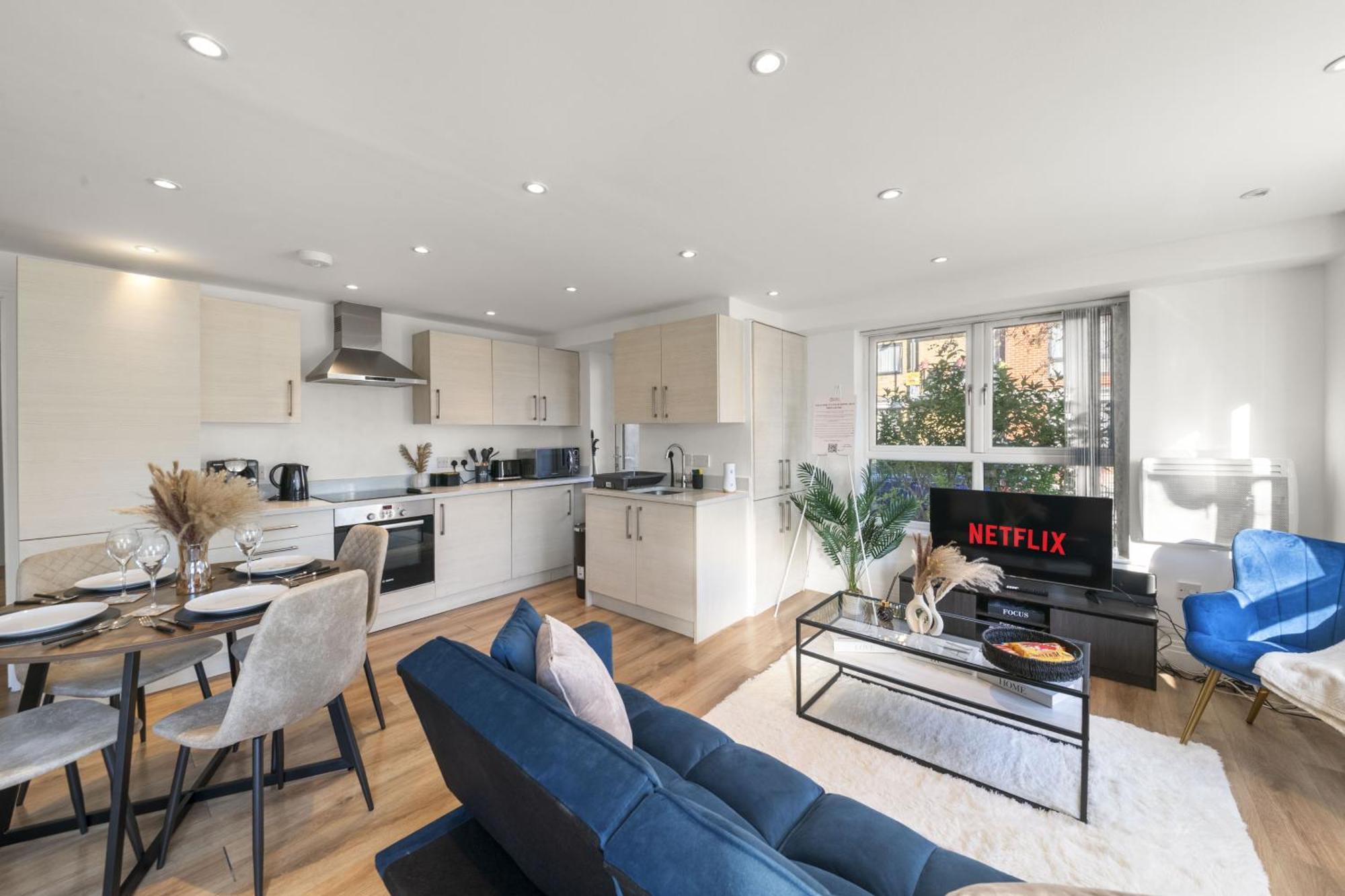 2-bed Wembley - Free Street Parking - Work Ideal Apartment London