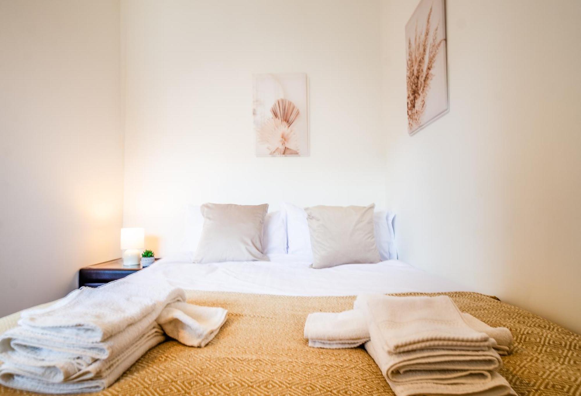 Apartment New The Viewpoint Modern 2 Bed Near O2 And Excel Ideal For Business And Long