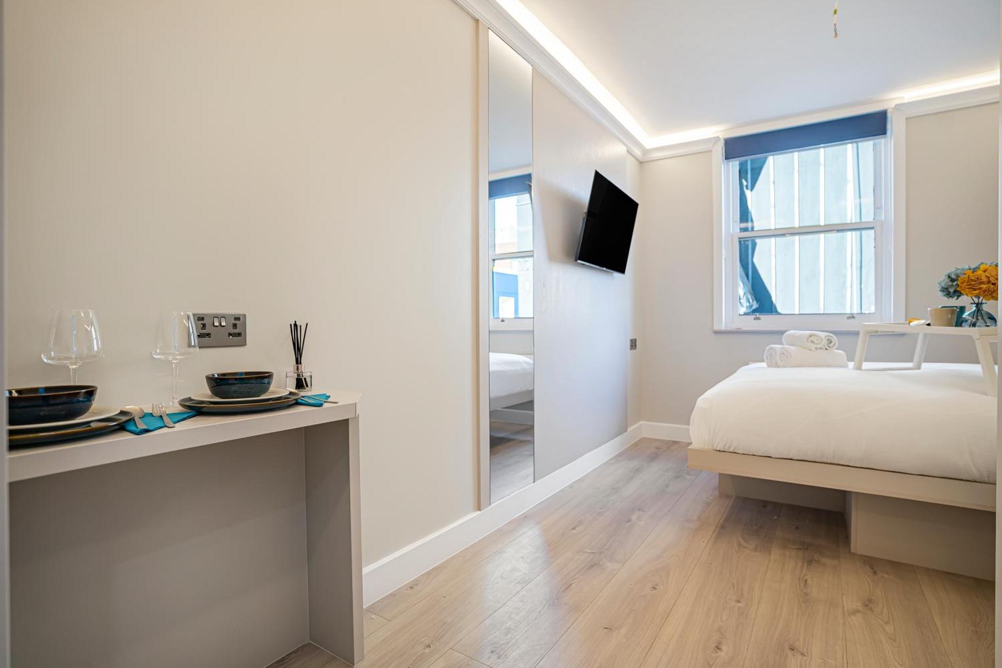 Modern Nw2 Self Check-in Pet Friendly Apartment