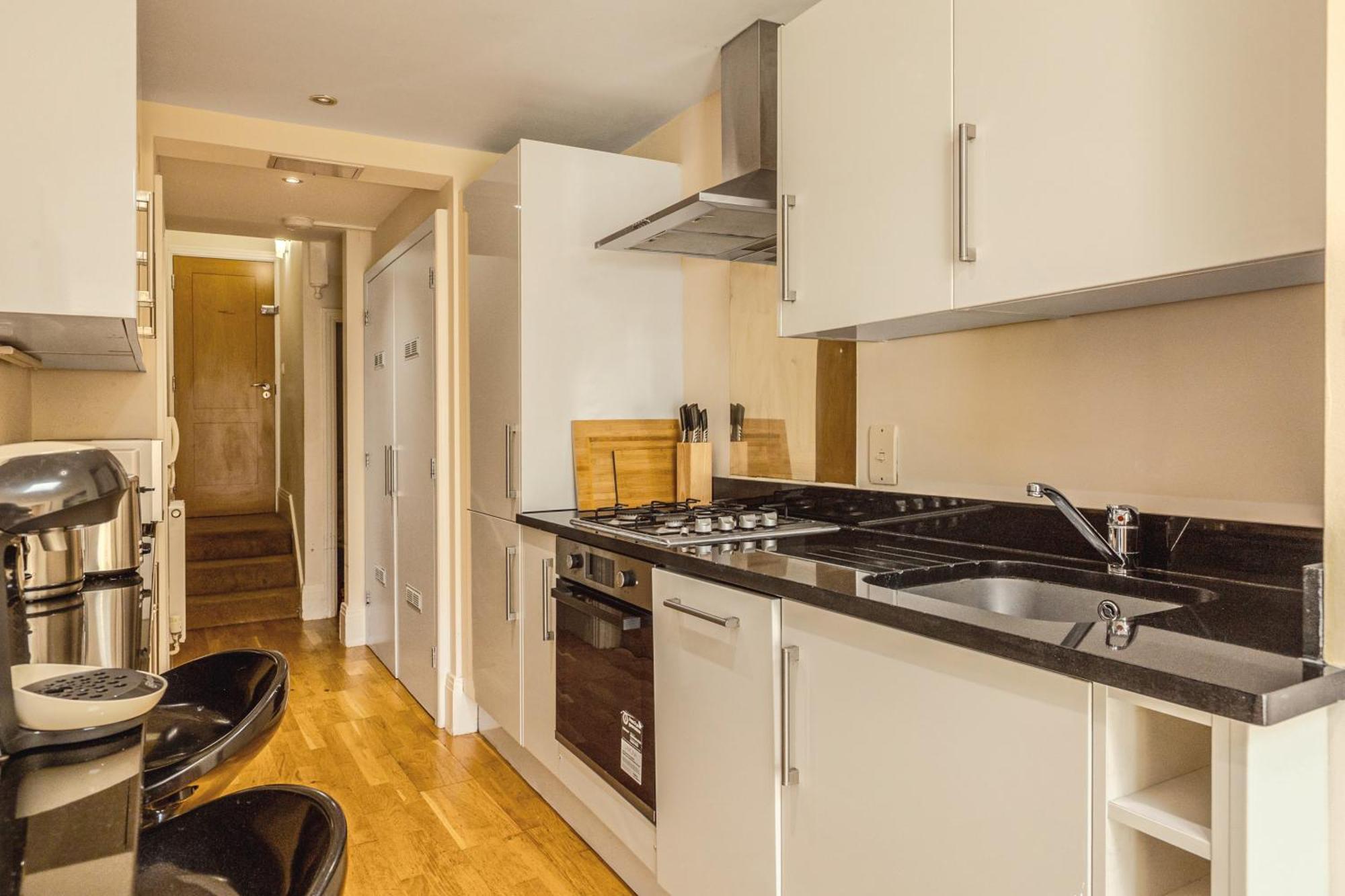 Serene 1br Wimbledon With Private Garden & Parking * London