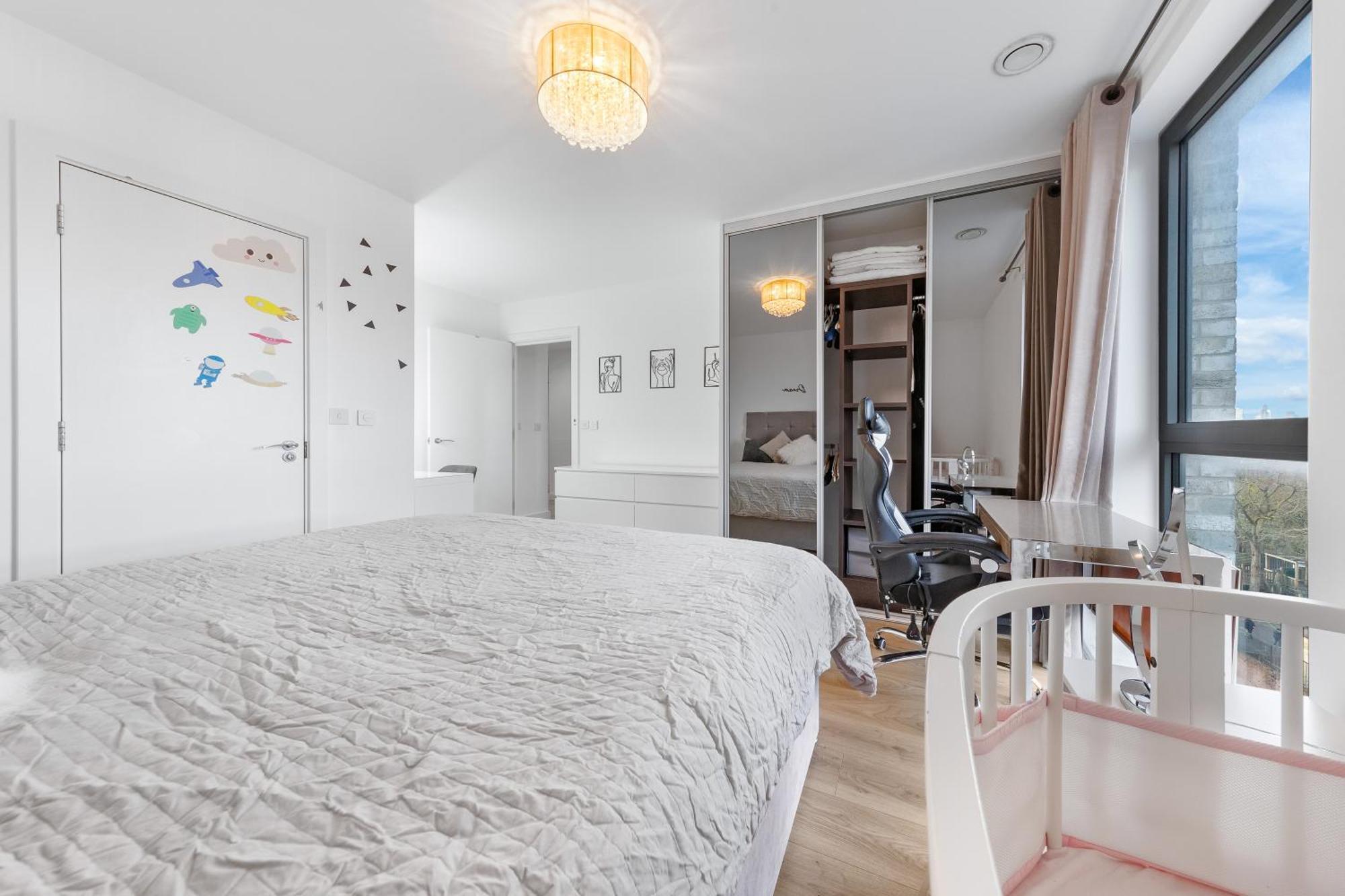 Spacious Modern 2br In The Heart Of Londres