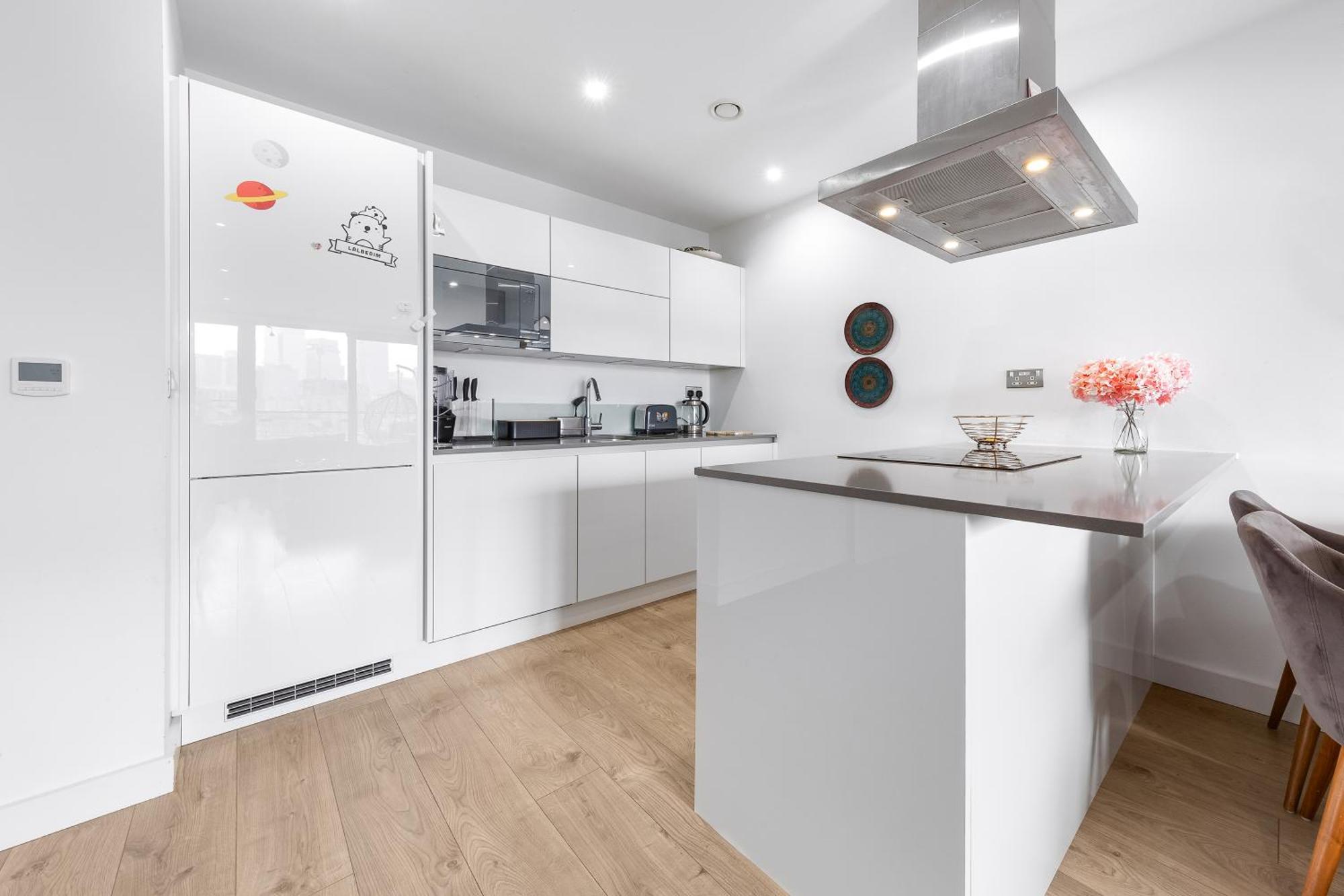 Spacious Modern 2br In The Heart Of Londres
