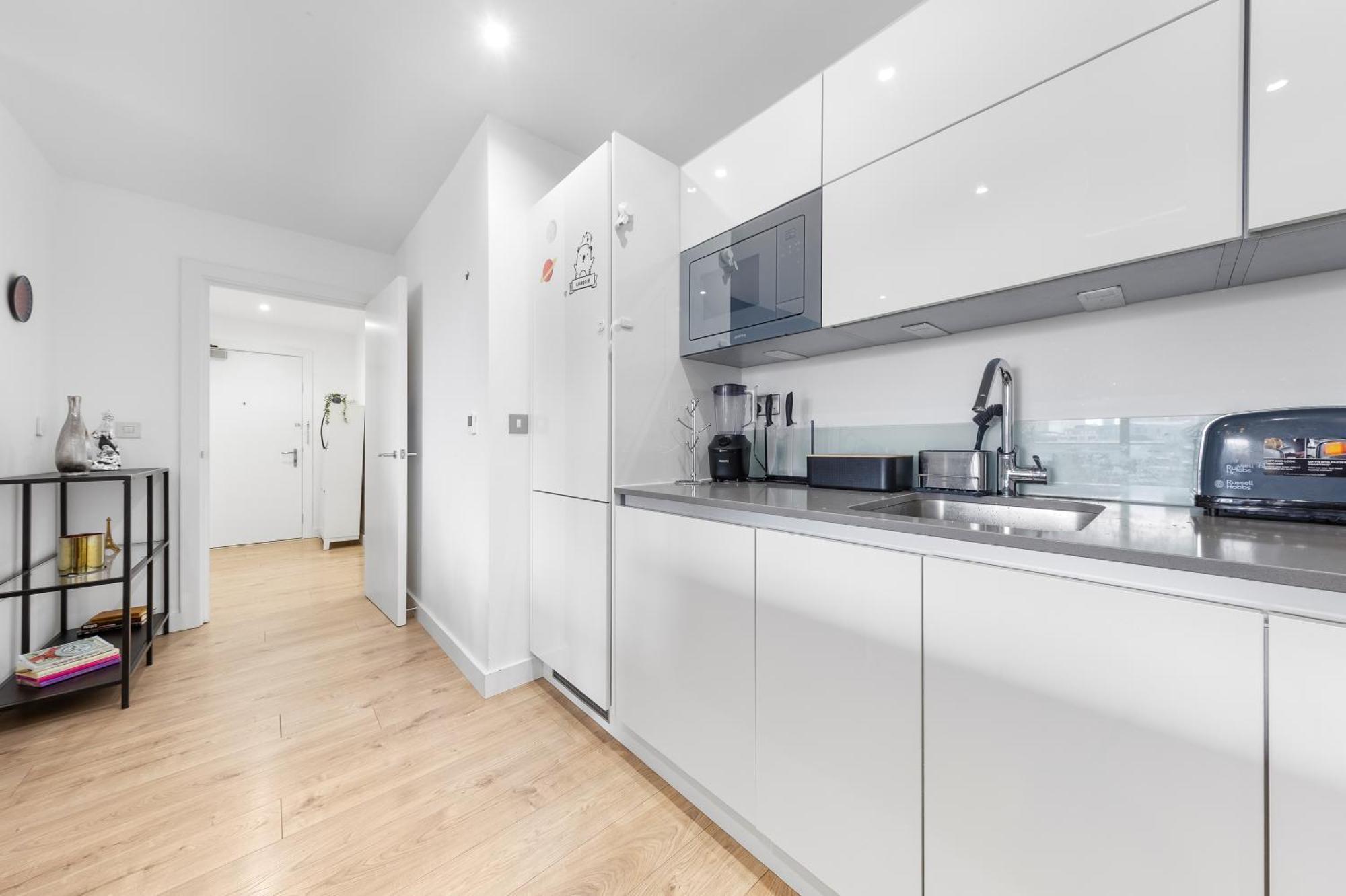Spacious Modern 2br In The Heart Of Apartamento