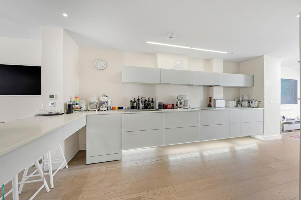 Pink Floyd 3br Flat In Maida Vale Near Notting Hill And Little Venice Apartment London