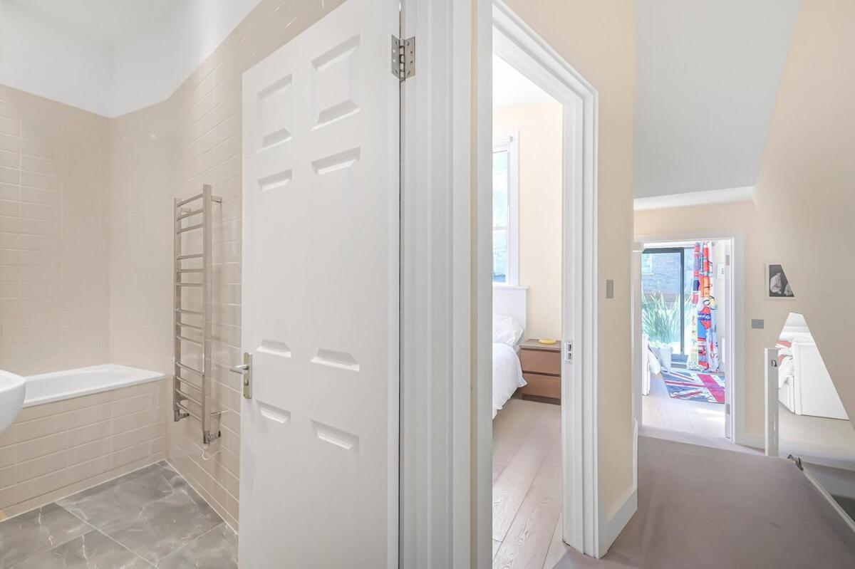Pink Floyd 3br Flat In Maida Vale Near Notting Hill And Little Venice London