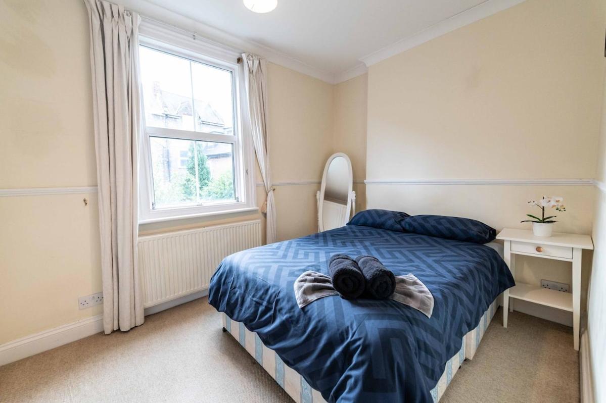 Apartamento Dancer Road - Cosy 2 Bed Flat Londres