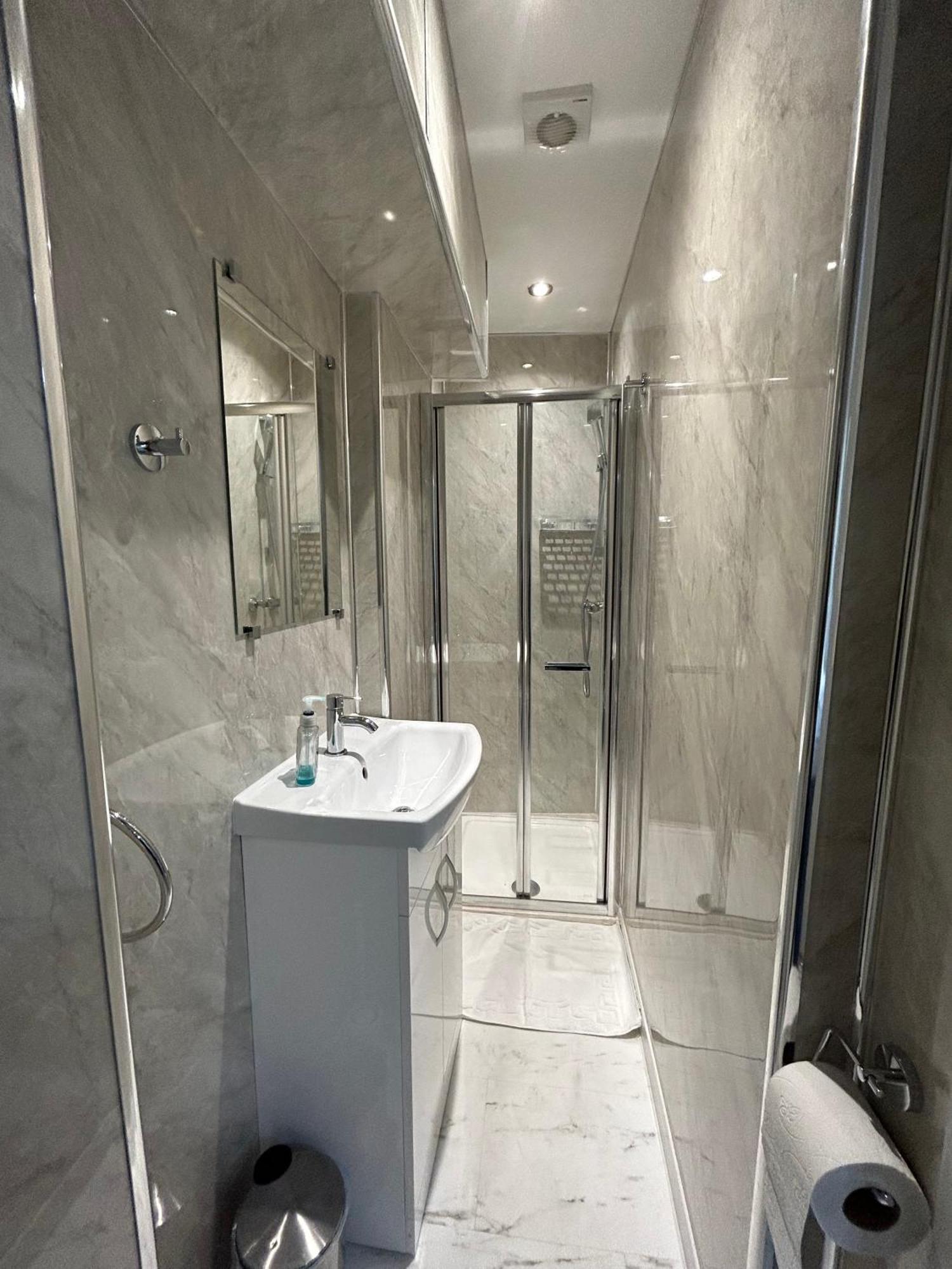 Apartment Shoreditch - And In The
