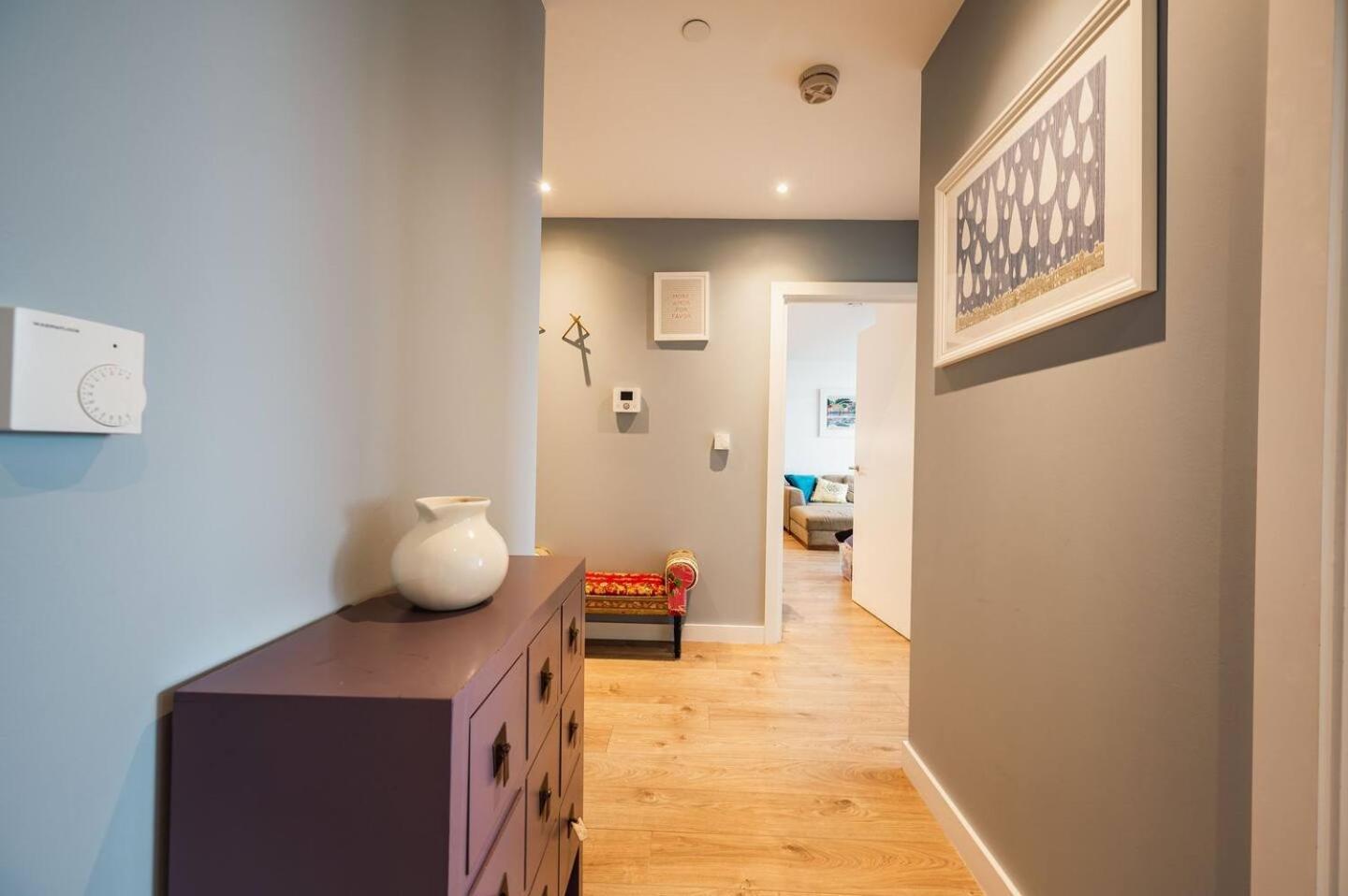 Apartment Pass The Keys 3 Bed 2 Bath With Stunning Views From The 8th Fl London