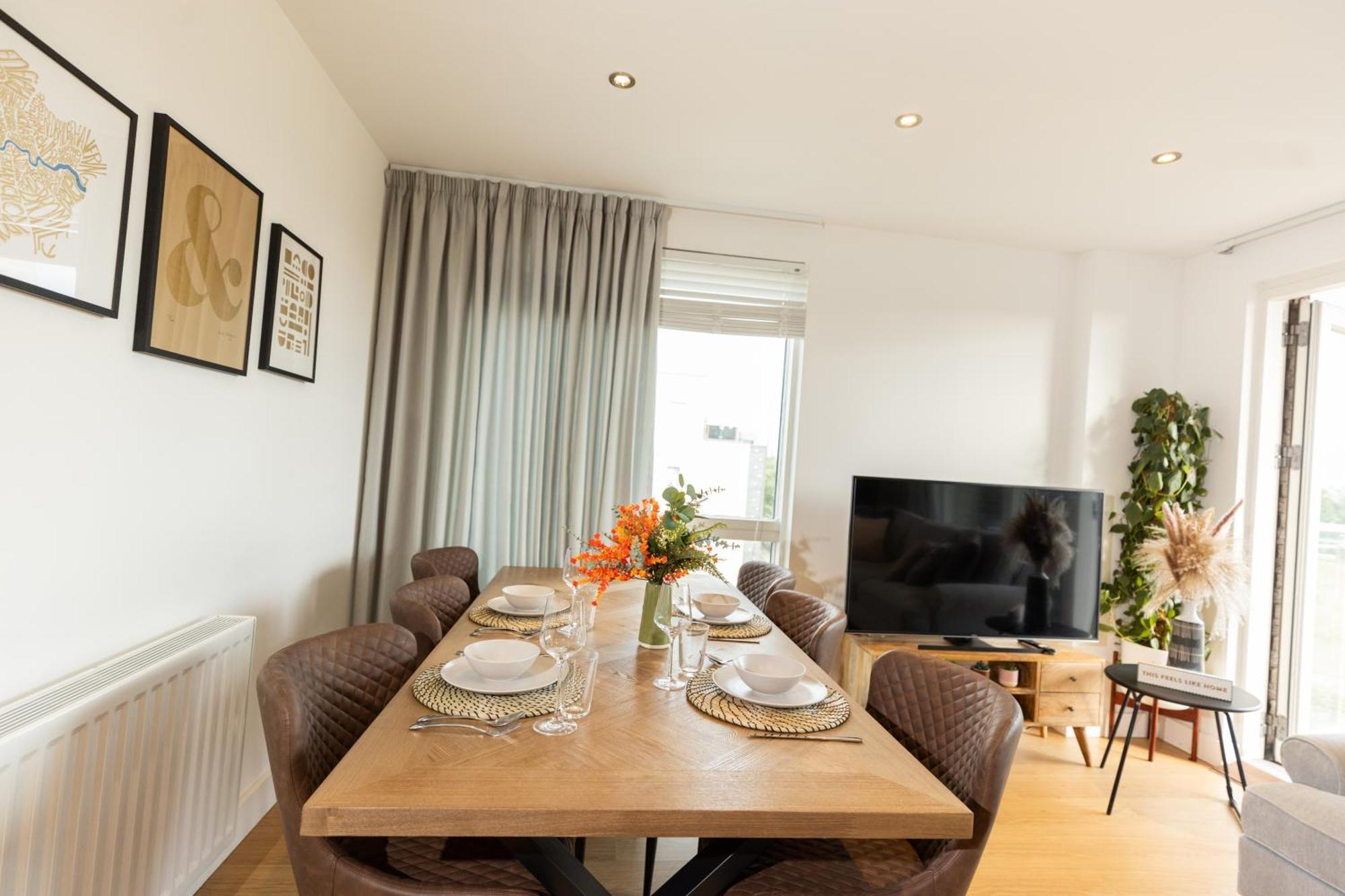 Apartamento Stylish 3 Bed Near Downtown & Free Parking Londres