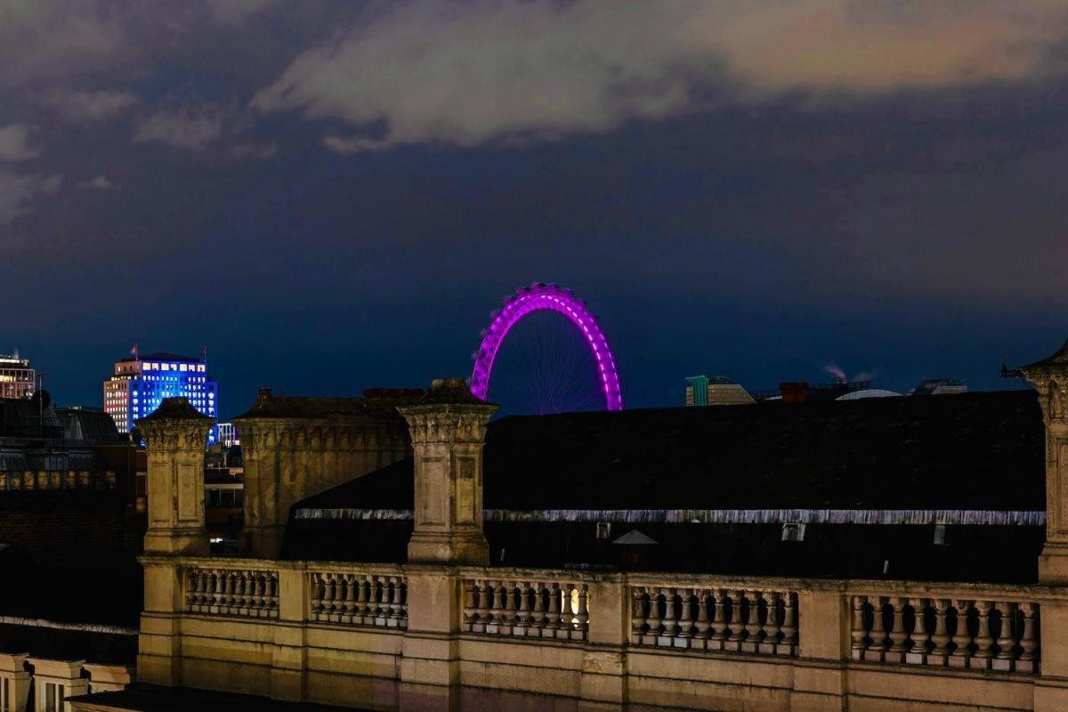 3 Bedroom Penthouse With Roof Terrace In Covent Garden Apartment *