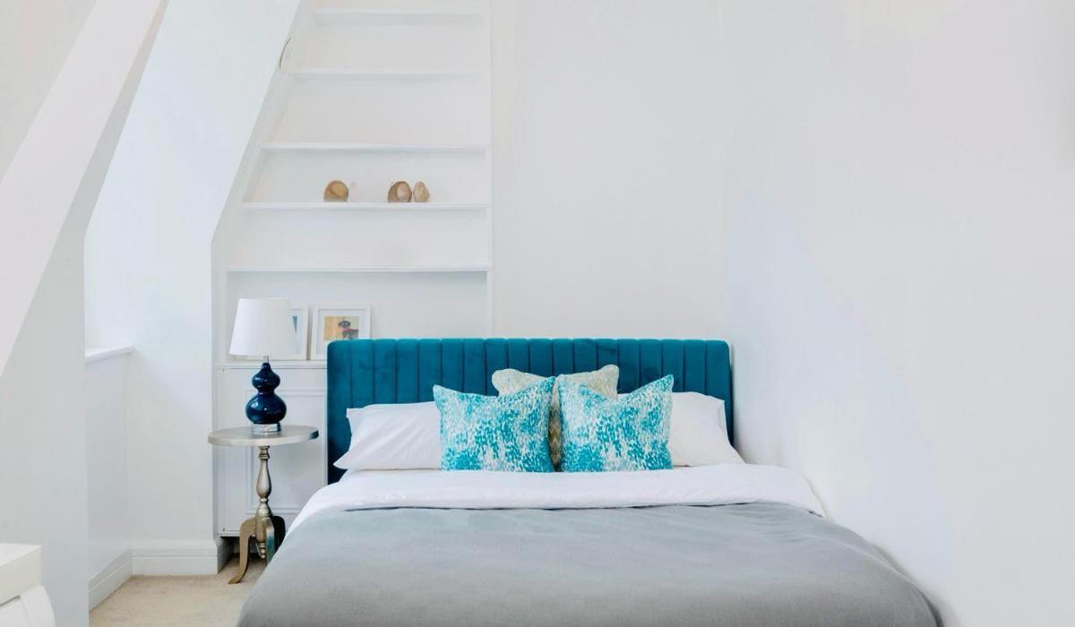 Apartment Unrivaled Elegance In 3 Bedroom Covent Garden London