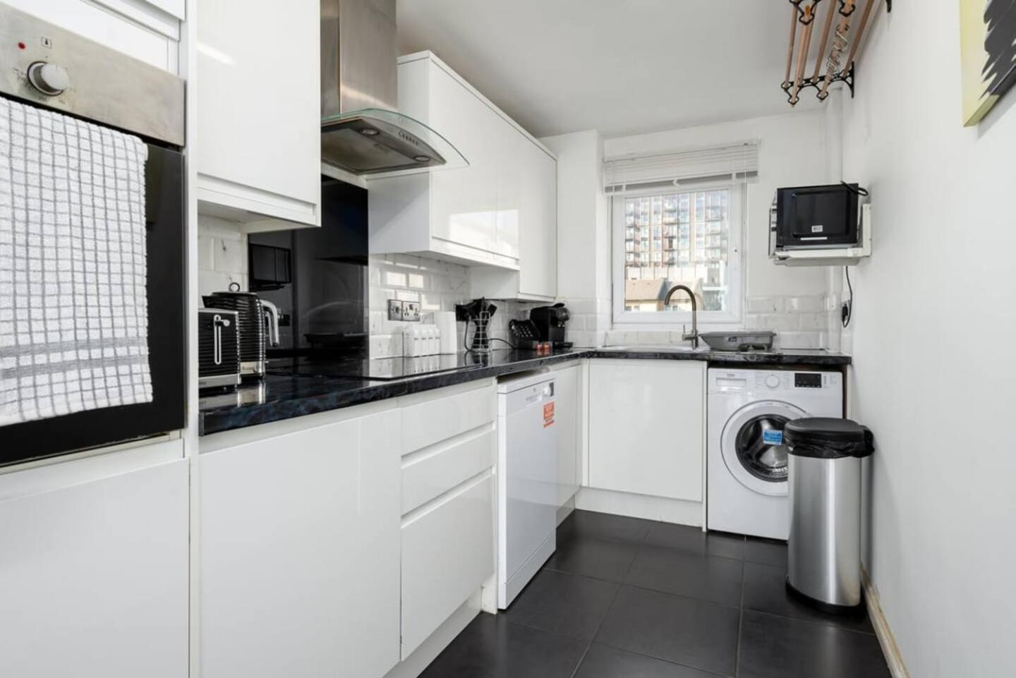Apartment Luxury Two Bedroom River View In Canary Wharf