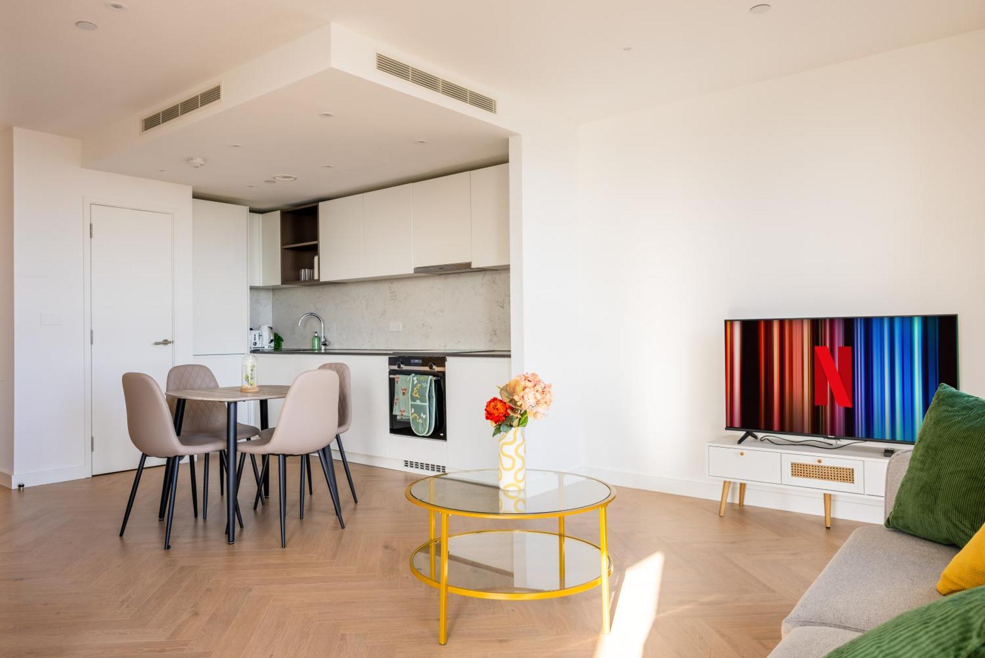 Modern 1-bedroom - Stunning Canary Wharf Views Apartment