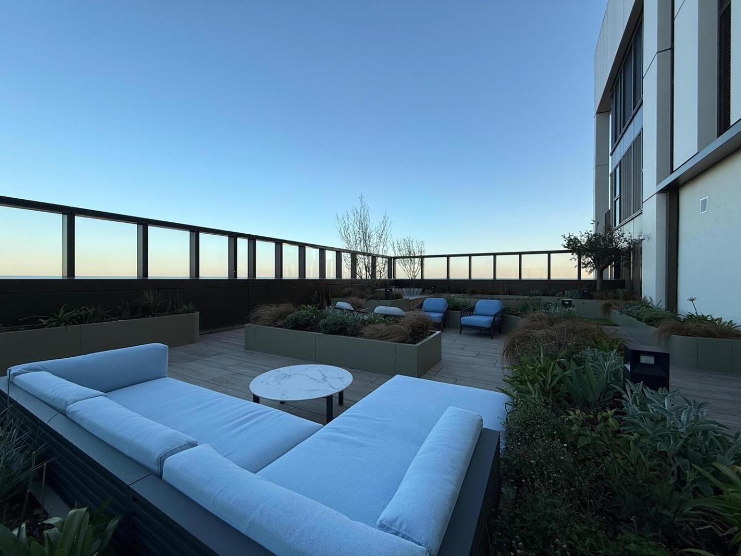 Modern 1-bedroom - Stunning Canary Wharf Views