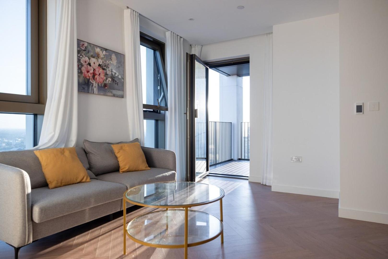 Modern 1-bedroom - Stunning Canary Wharf Views