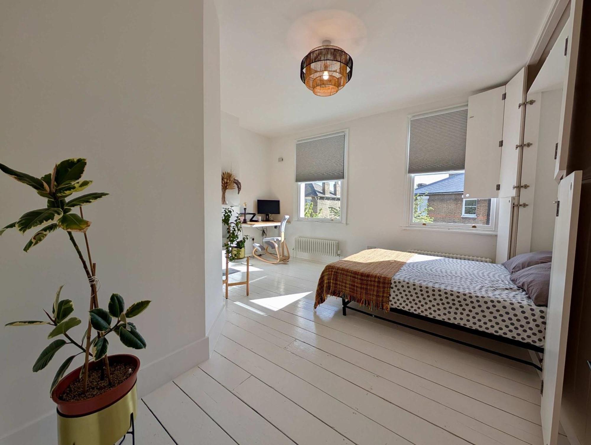 Chic With Backyard Near Emirates Stadium Apartment *