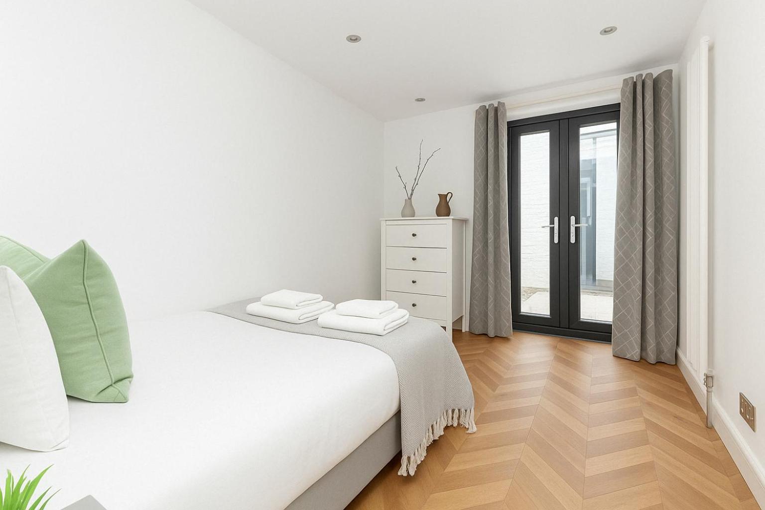 Renovated Urban Retreat In Hammersmith - Comfy & *
