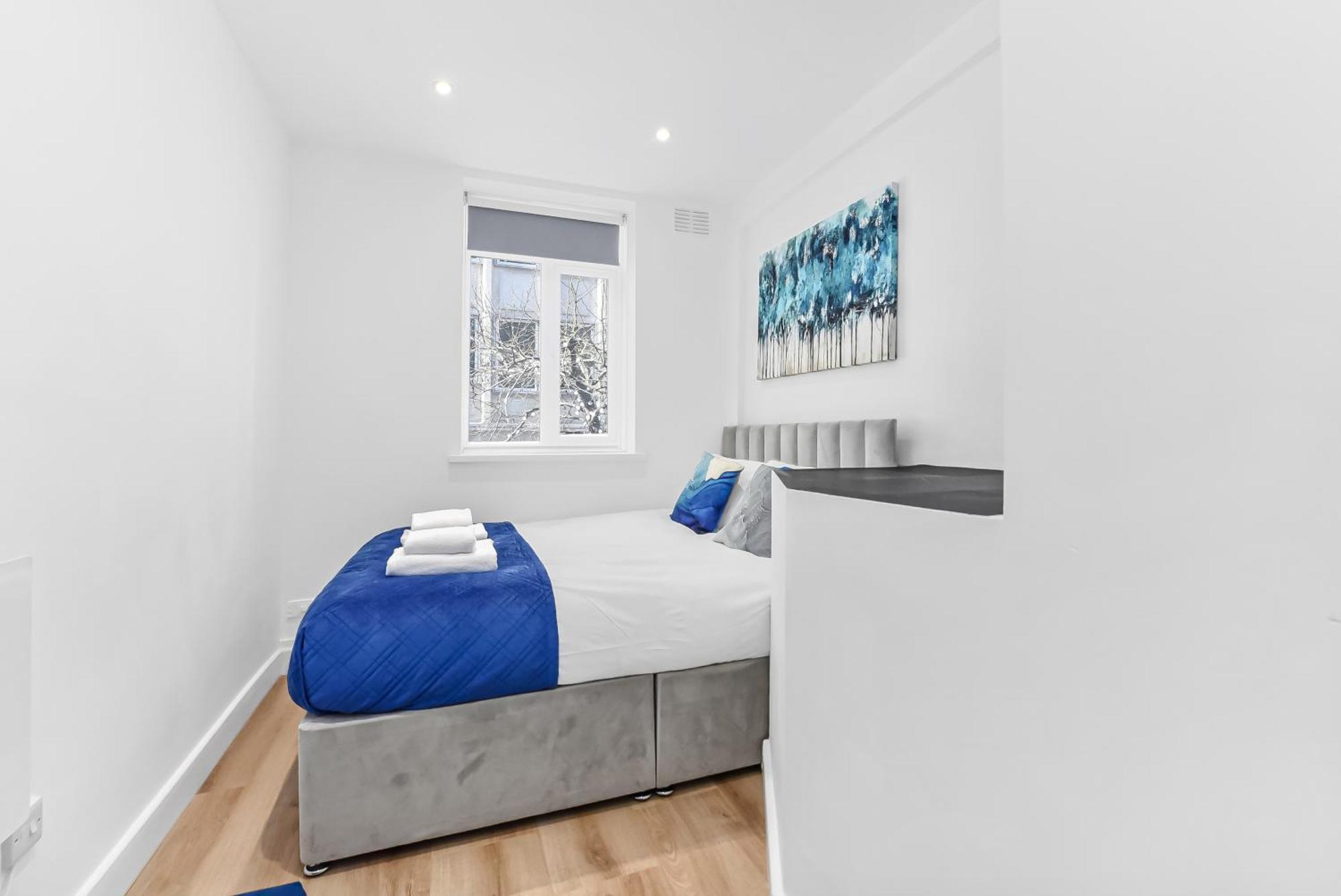 Great Flat On Oxford Street * London