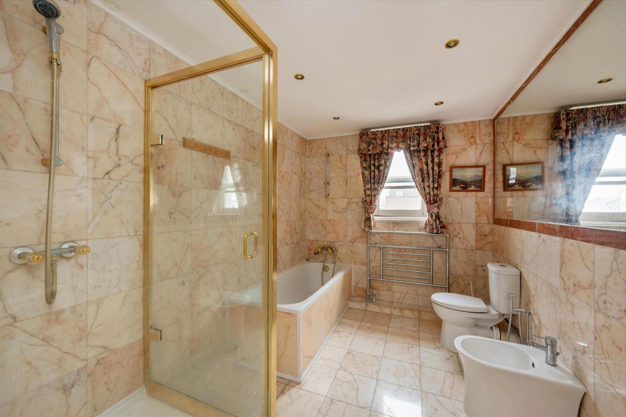 4 Bedroom With Hyde Park Views In Lancaster Gate London