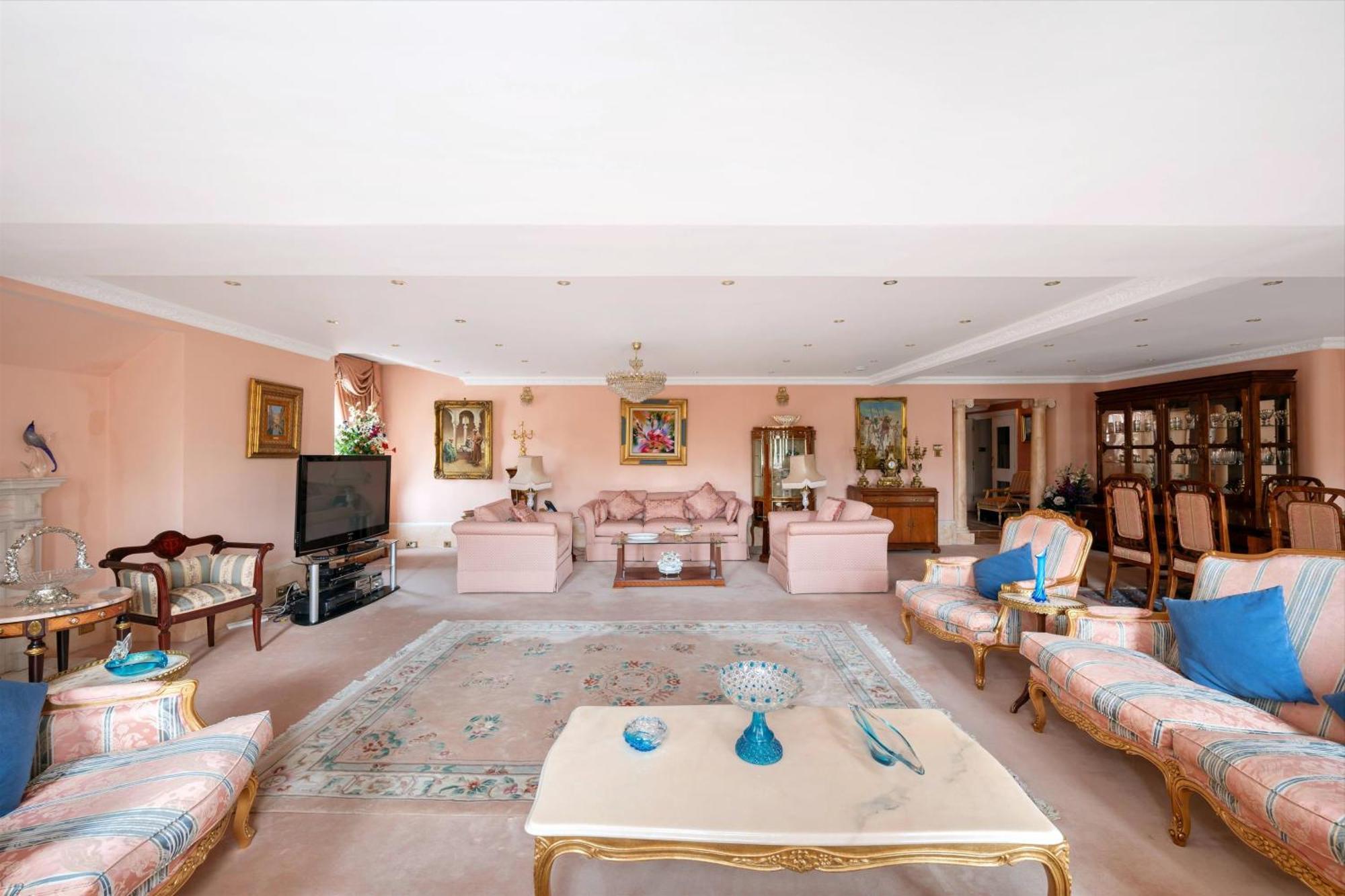 Apartment 4 Bedroom With Hyde Park Views In Lancaster Gate London