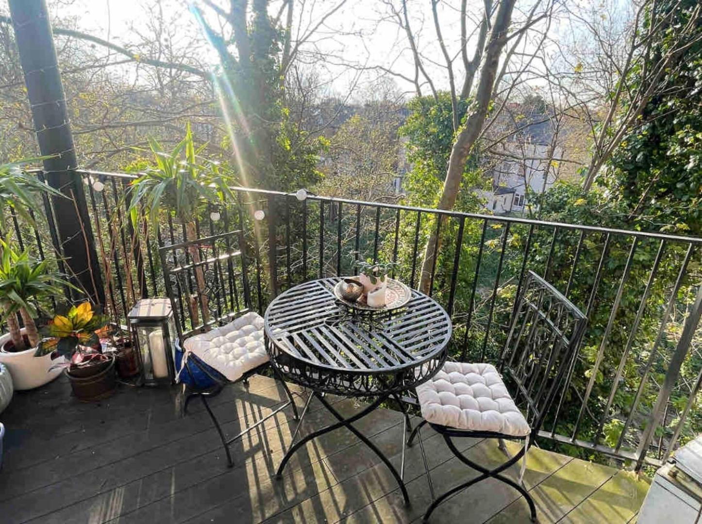 Holiday home Beautiful Bright 3-bed Next To Station