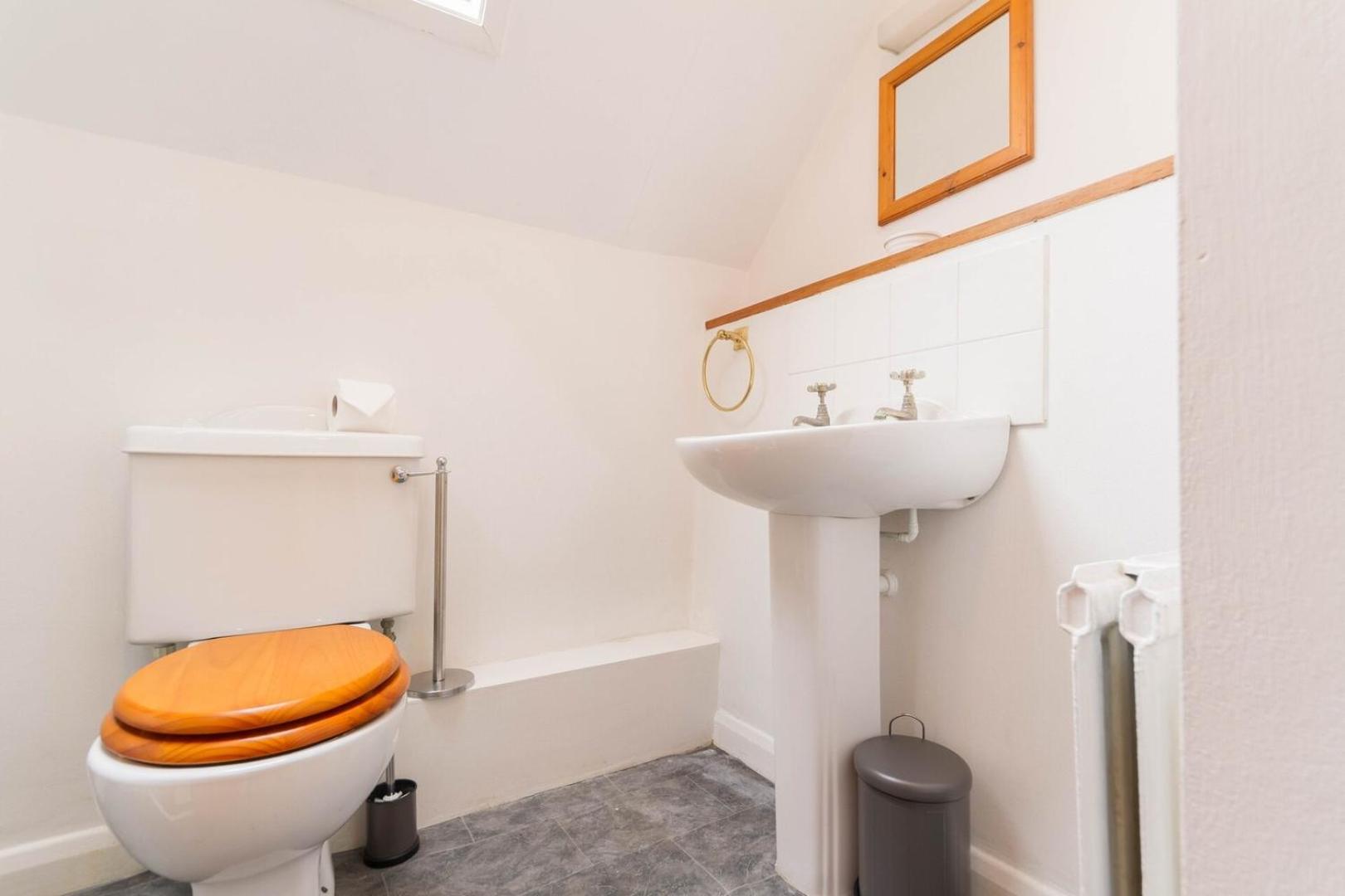 Apartment Unique Country Nr Nature Reserve Sleeps 4 London