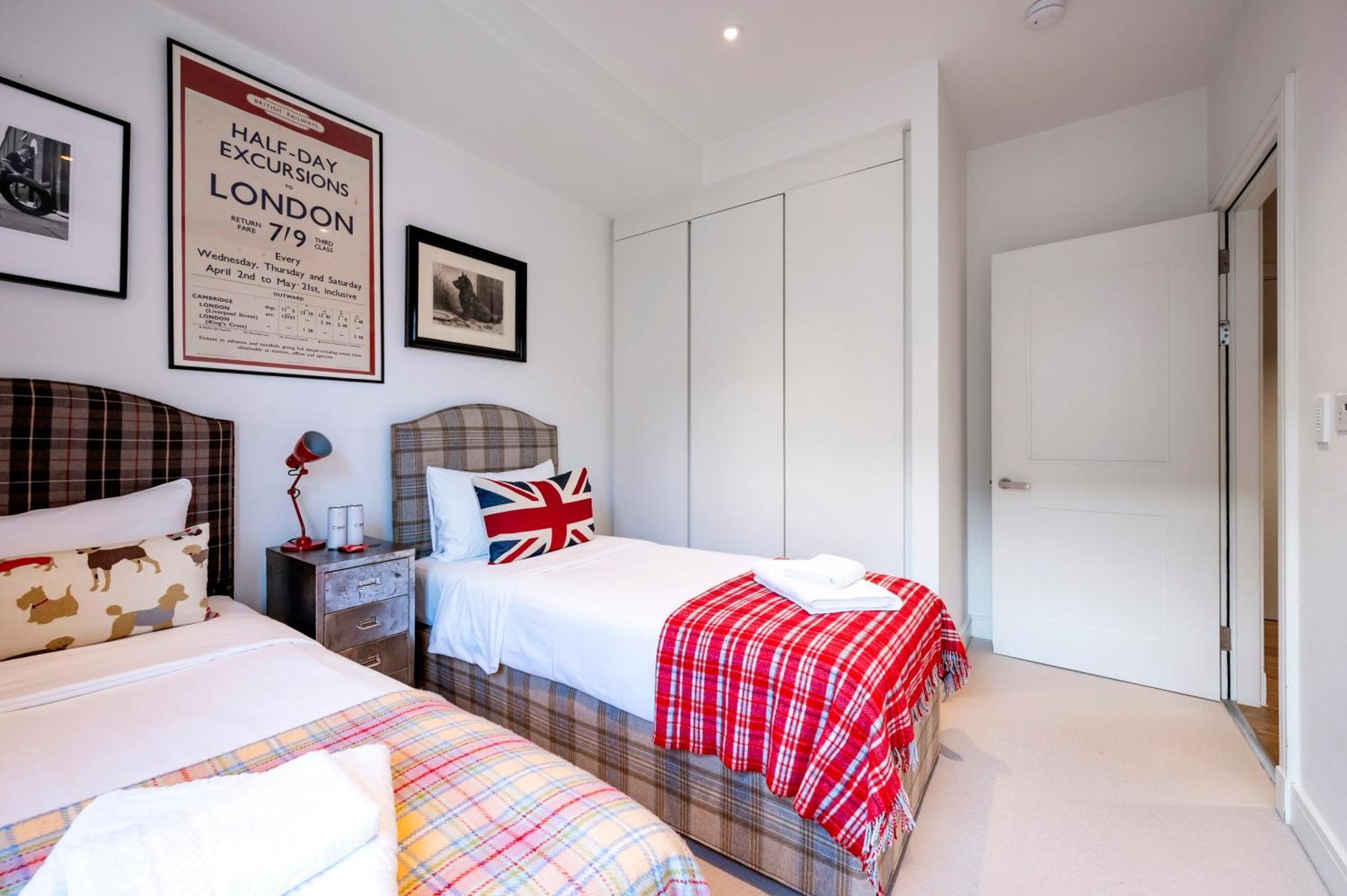 Rock Paper Scissors Apartment *