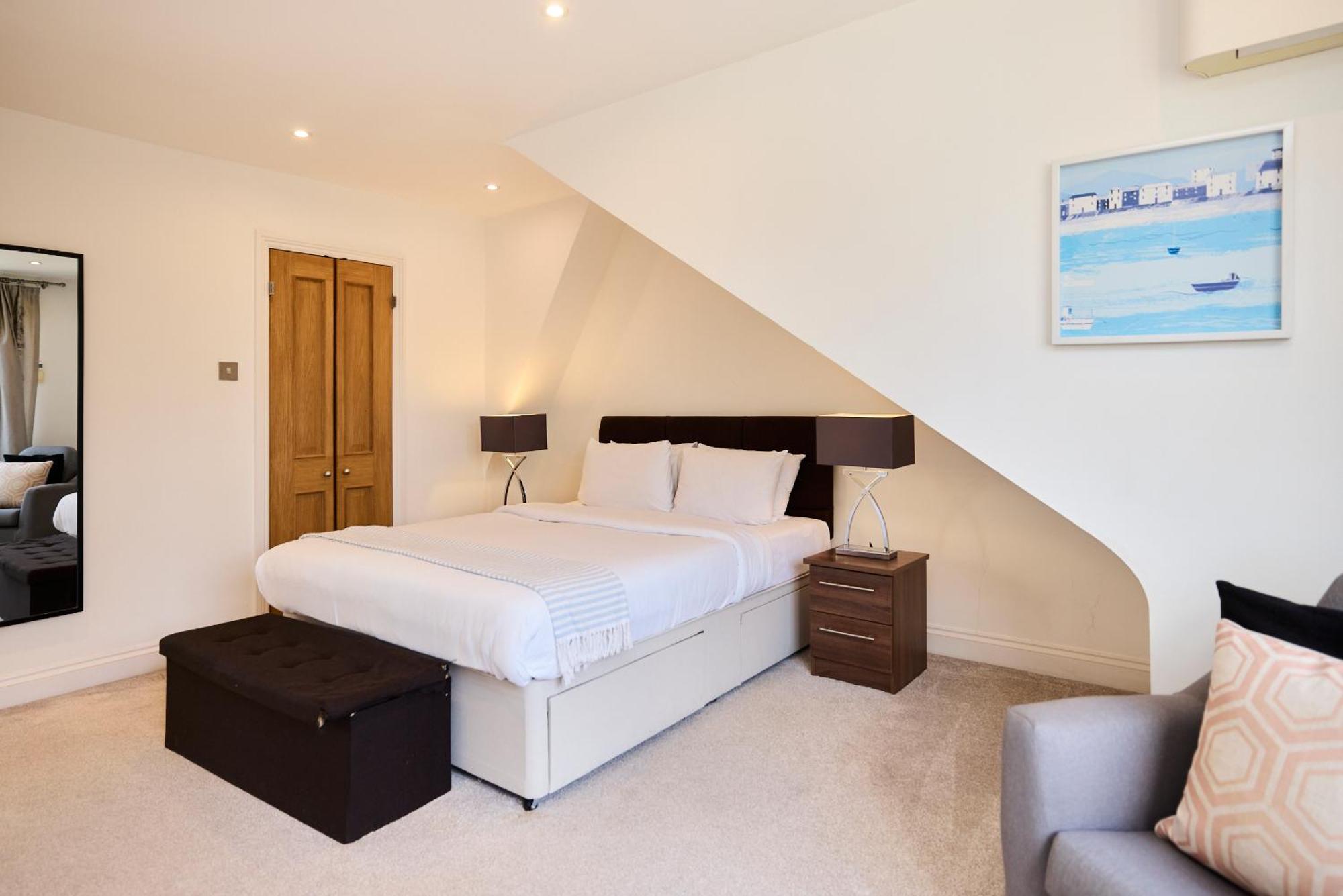 Apartment The Porchester Gardens - Modern & Bright 4bdr With Garden And Parking