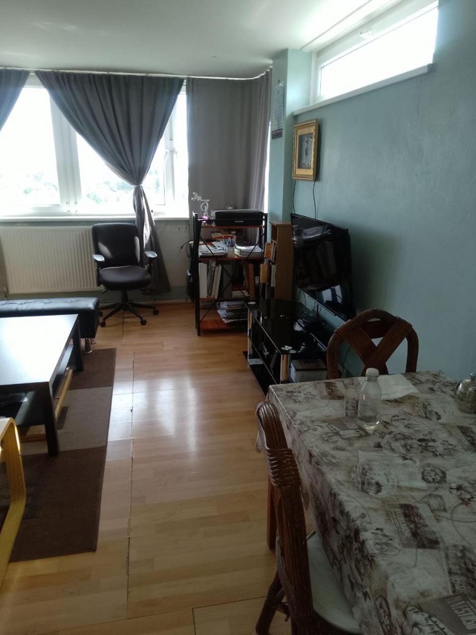 Double In A Cosy Flat In Tooting Homestay *