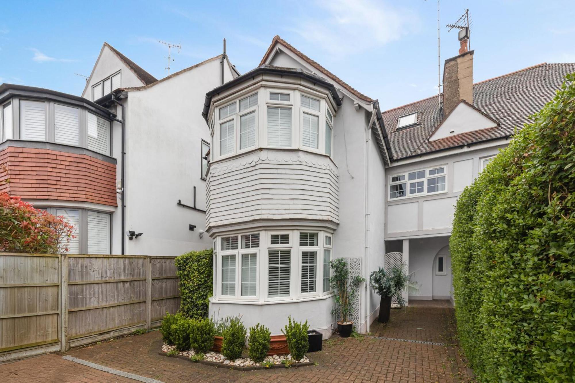 The Hampstead Hideaway - Free Parking - Close To Ldn London