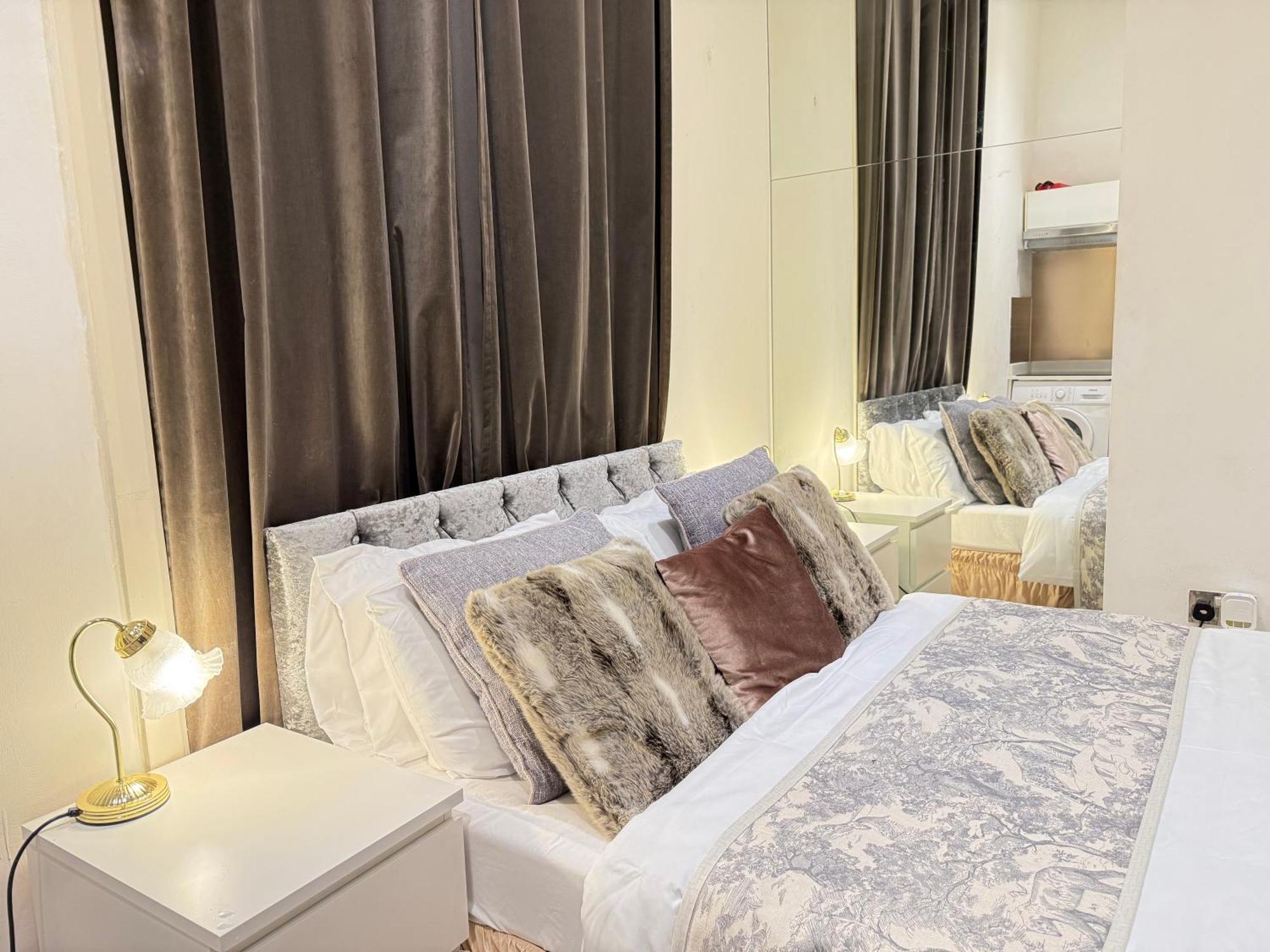 Apartment For Three London