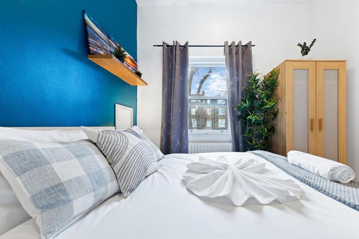 Luxurious 3 Bedroom Flat With Balcony In Kensington For 7 Next To Station Near Harrods * Londres