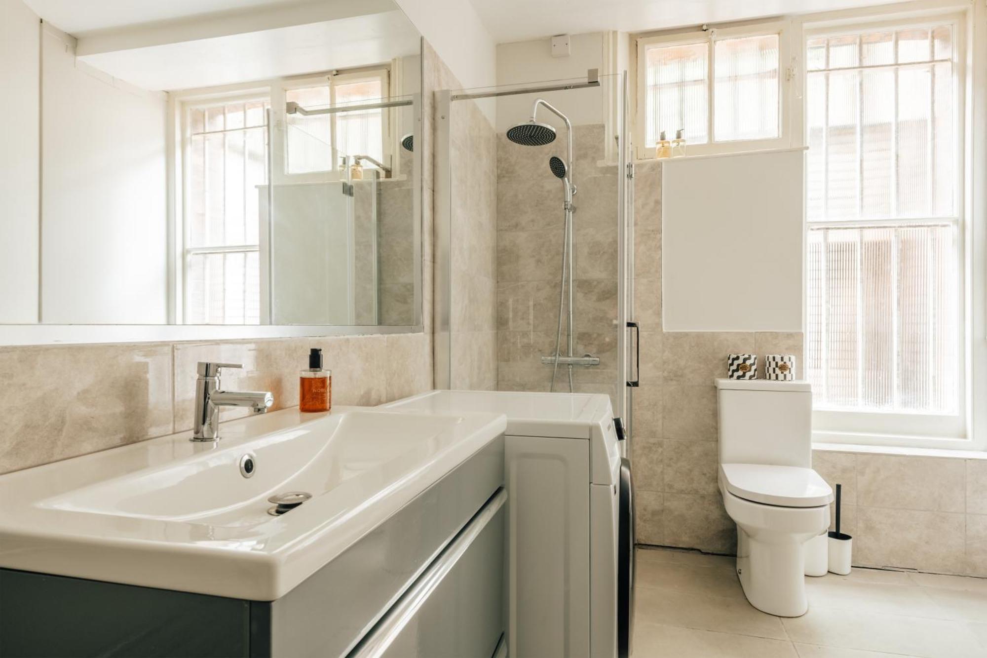 The Egerton - Serviced Apartment