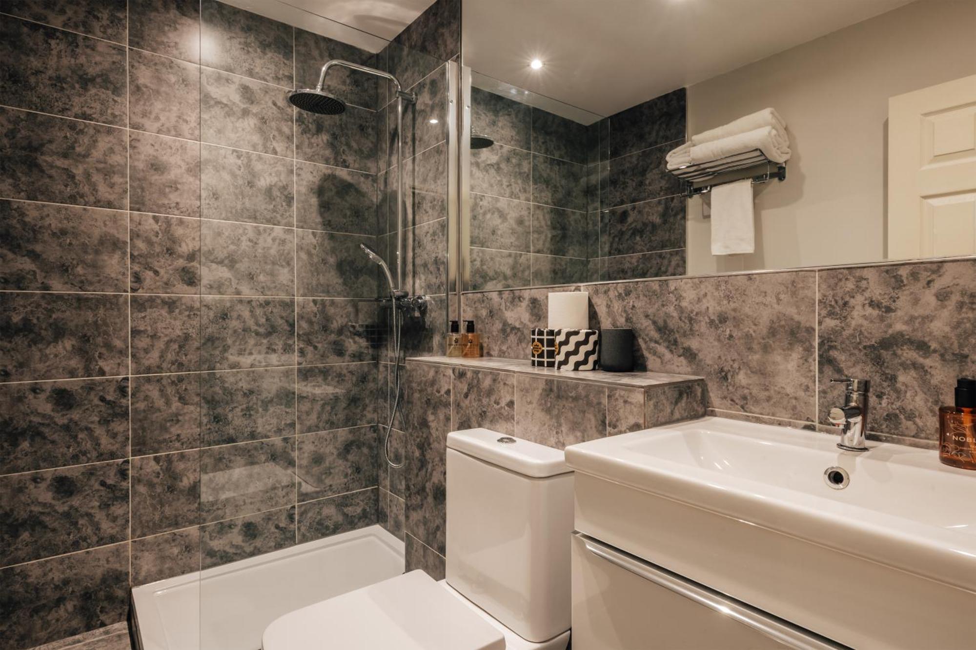 The Egerton - Serviced Apartment