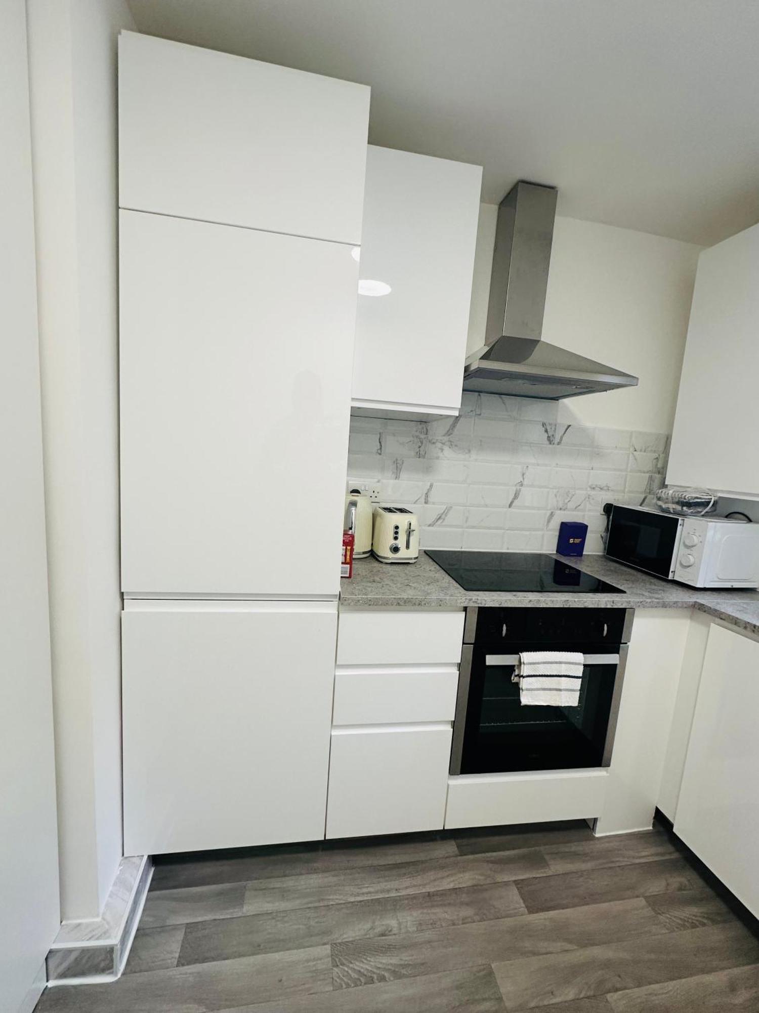 Apartment Entire 2-bedroom Flat Close To Hyde Park, Paddington Station, Bayswater And Queensway Station