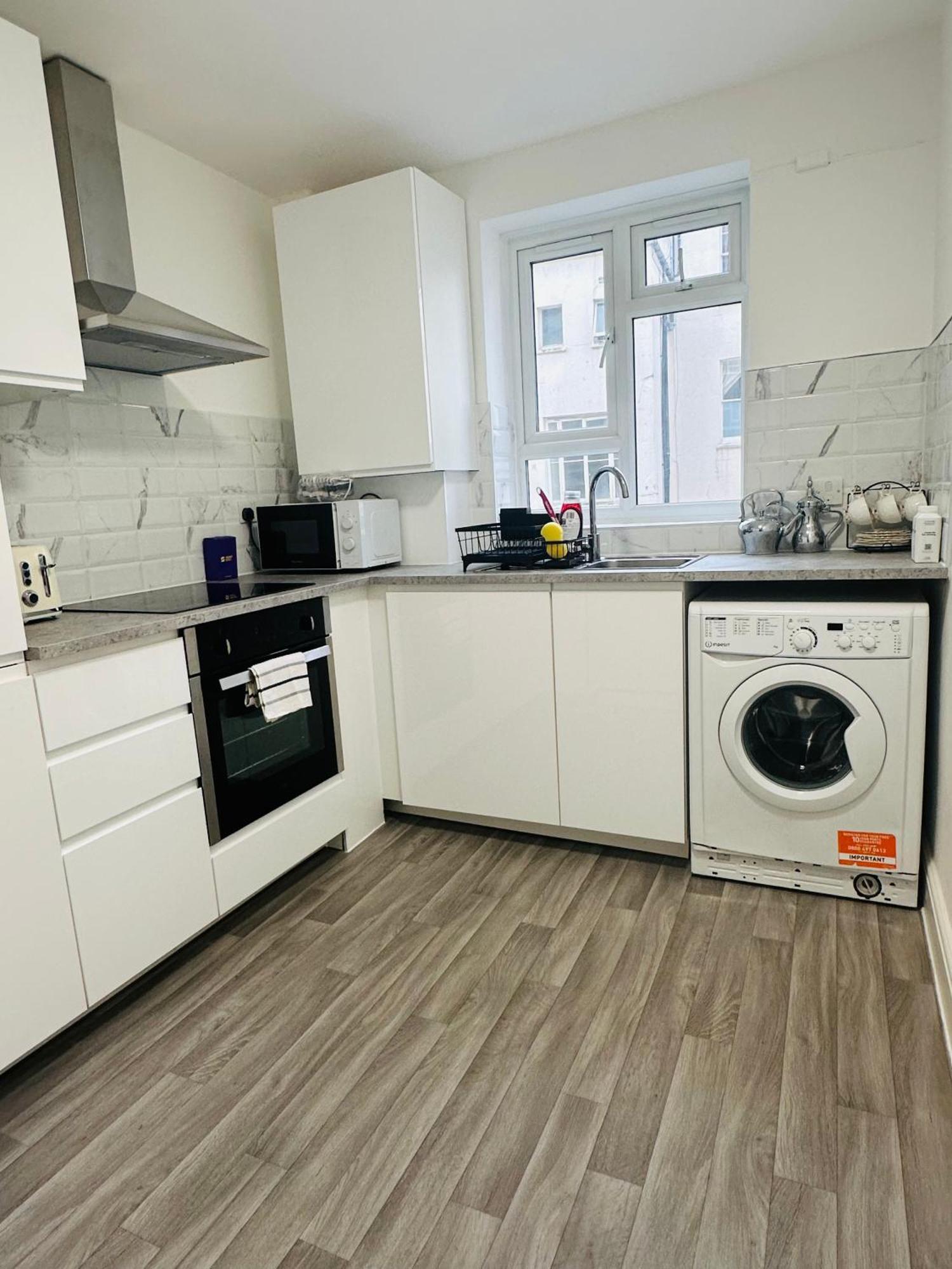 Entire 2-bedroom Flat Close To Hyde Park, Paddington Station, Bayswater And Queensway Station Apartment