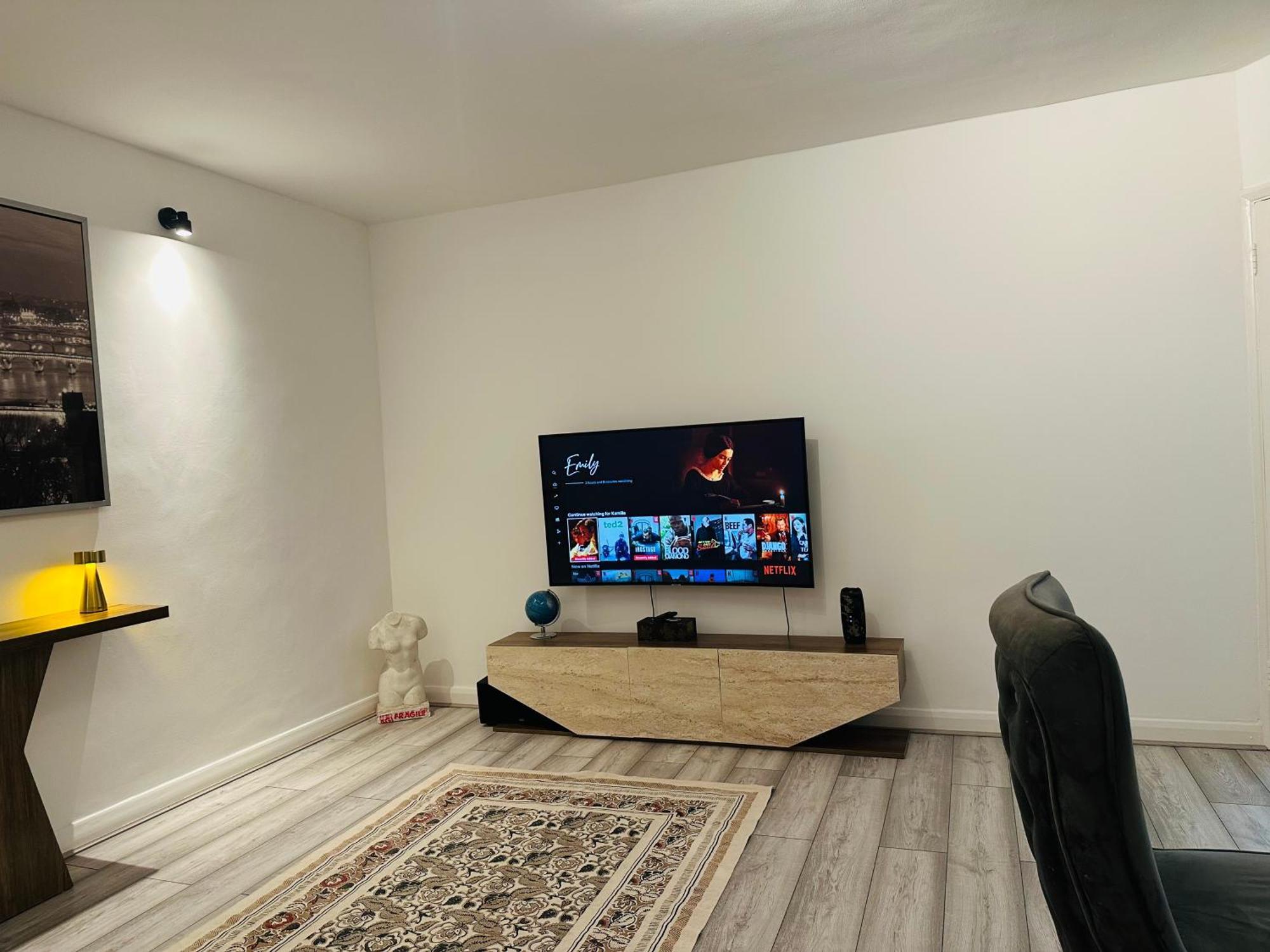 Apartment Entire 2-bedroom Flat Close To Hyde Park, Paddington Station, Bayswater And Queensway Station London