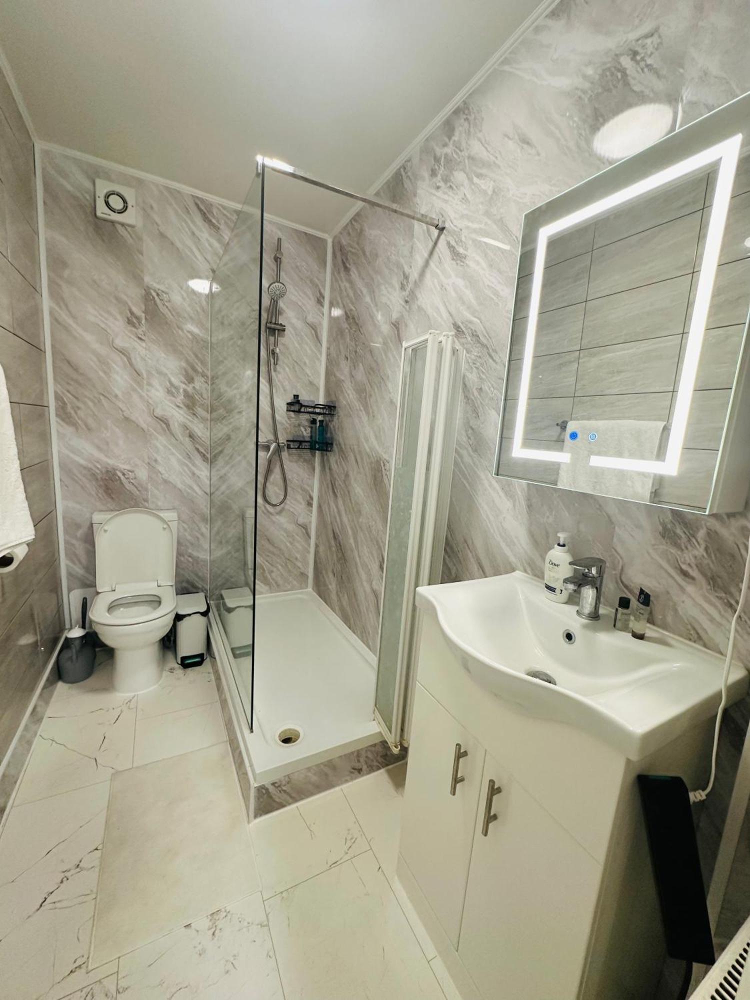 Apartment Entire 2-bedroom Flat Close To Hyde Park, Paddington Station, Bayswater And Queensway Station
