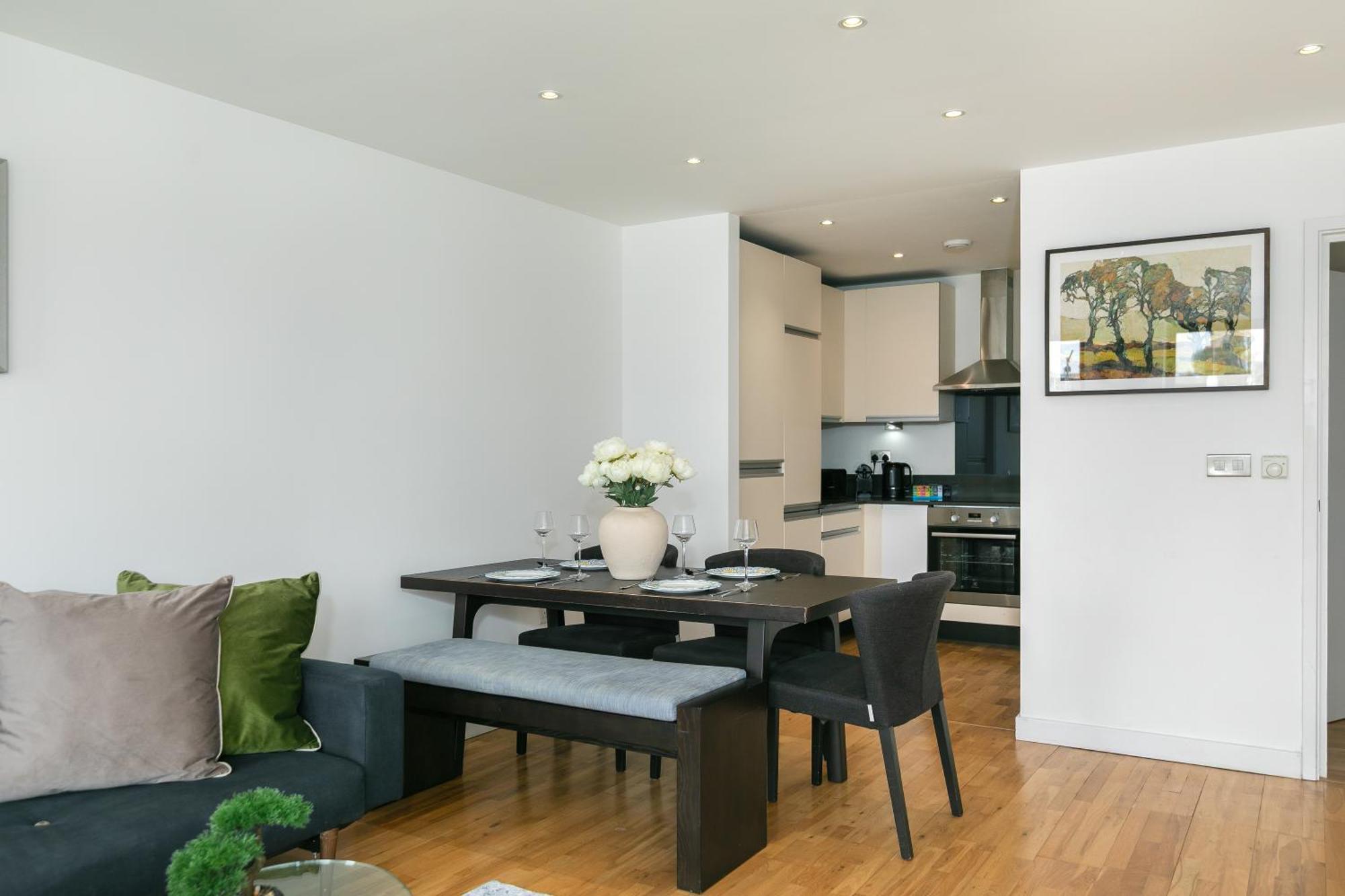 Apartment Of 2br Penthouse With Stunning Terrace Views *