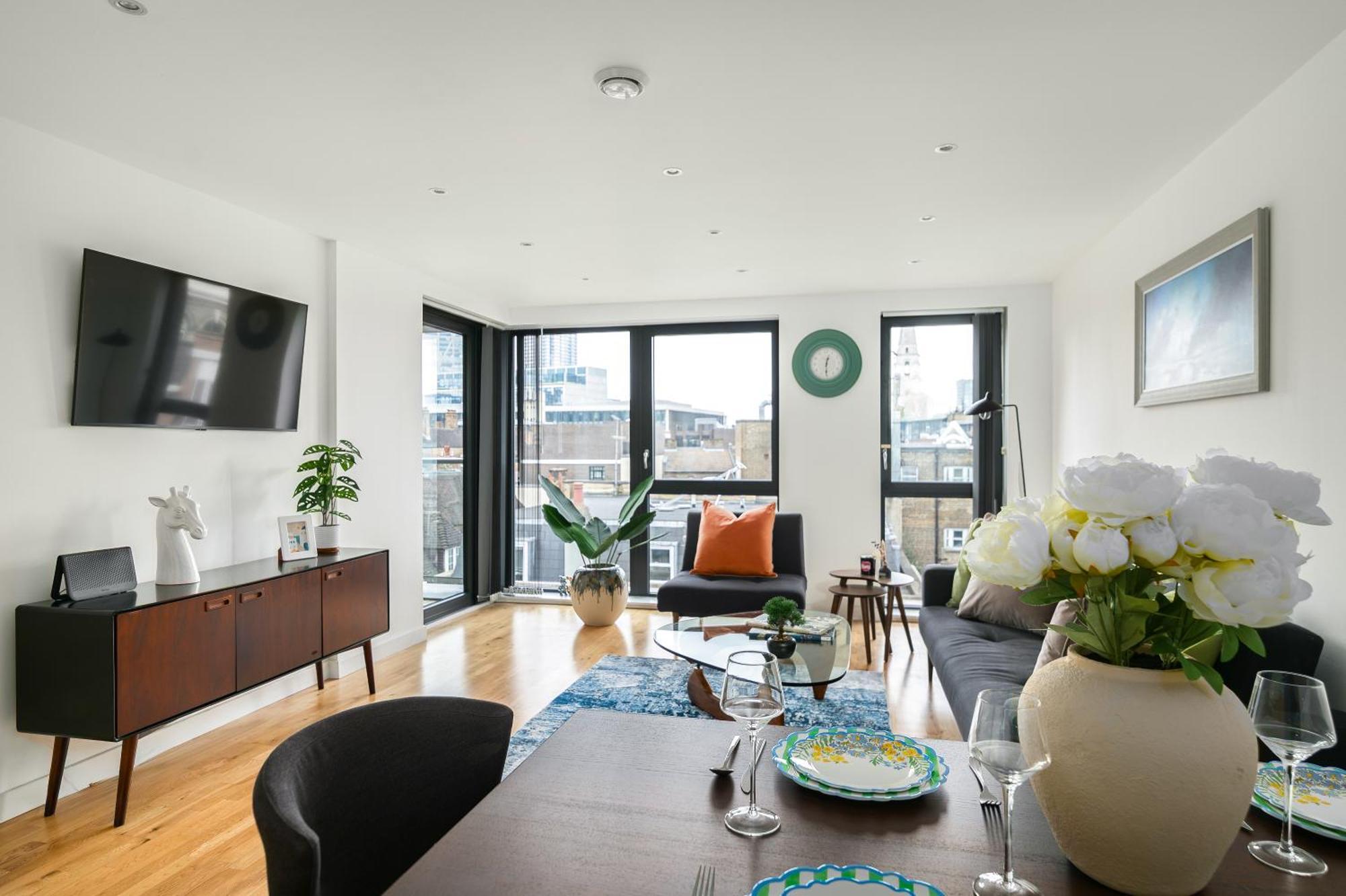 Apartment Of 2br Penthouse With Stunning Terrace Views