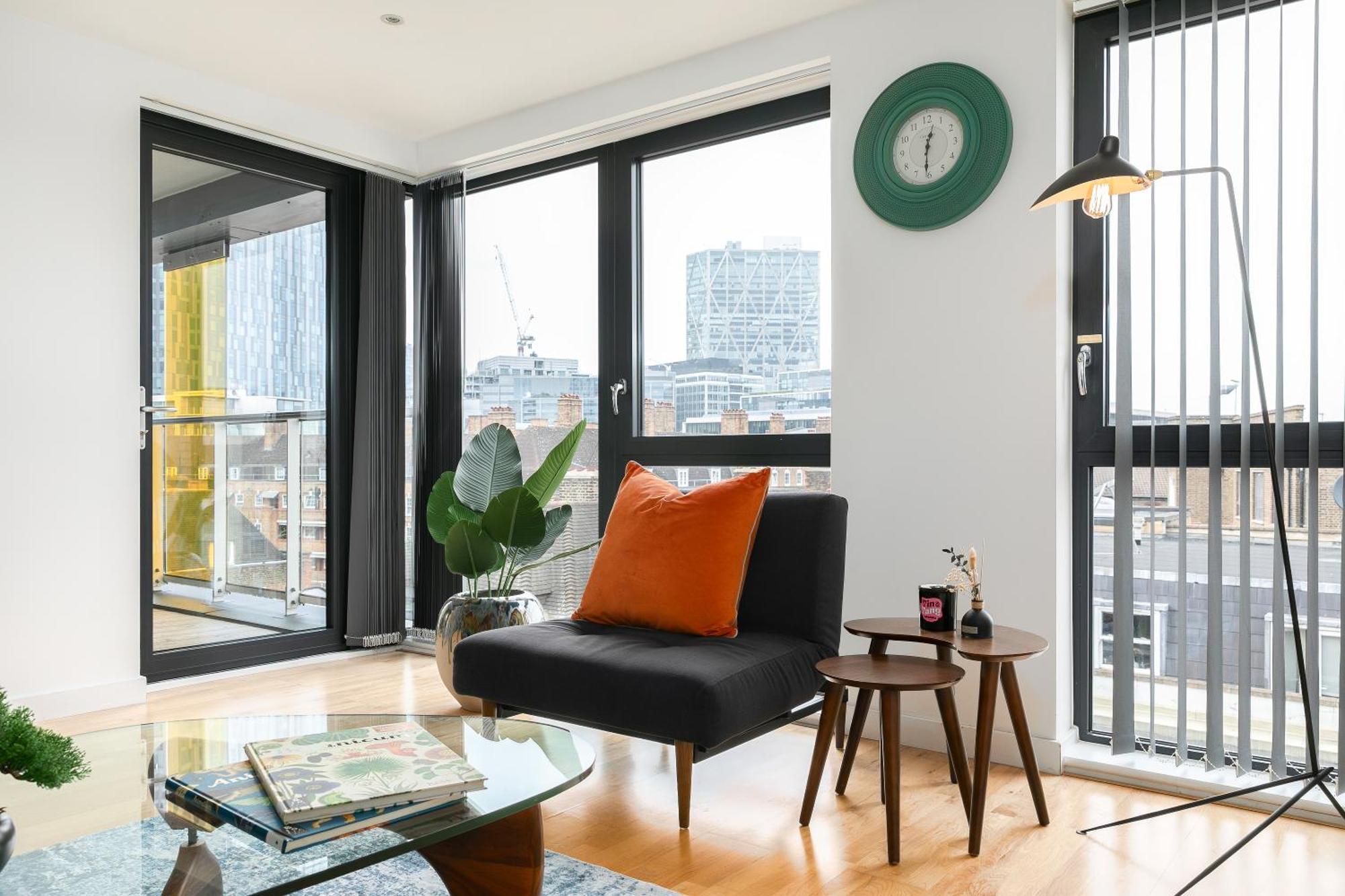 Apartment Of 2br Penthouse With Stunning Terrace Views London