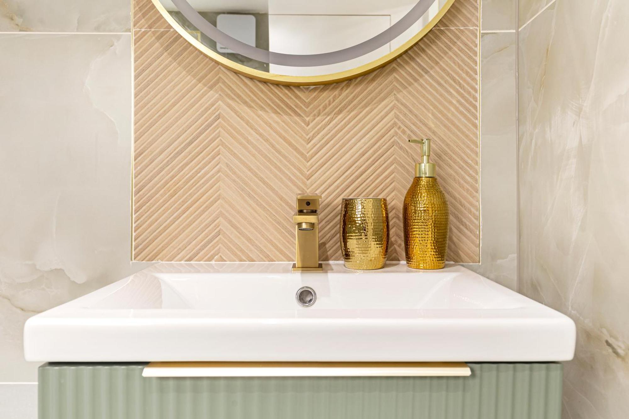Stylish Gem Next Transport Easy Access Ctr Apartment