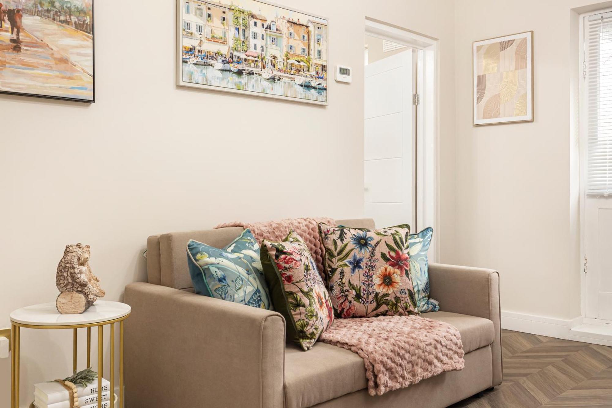 Apartment Stylish Gem Next Transport Easy Access Ctr *