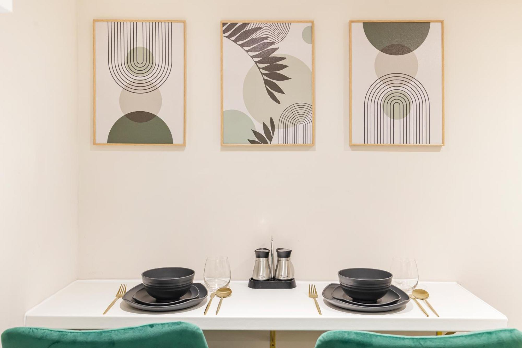 Apartment Stylish Gem Next Transport Easy Access Ctr London