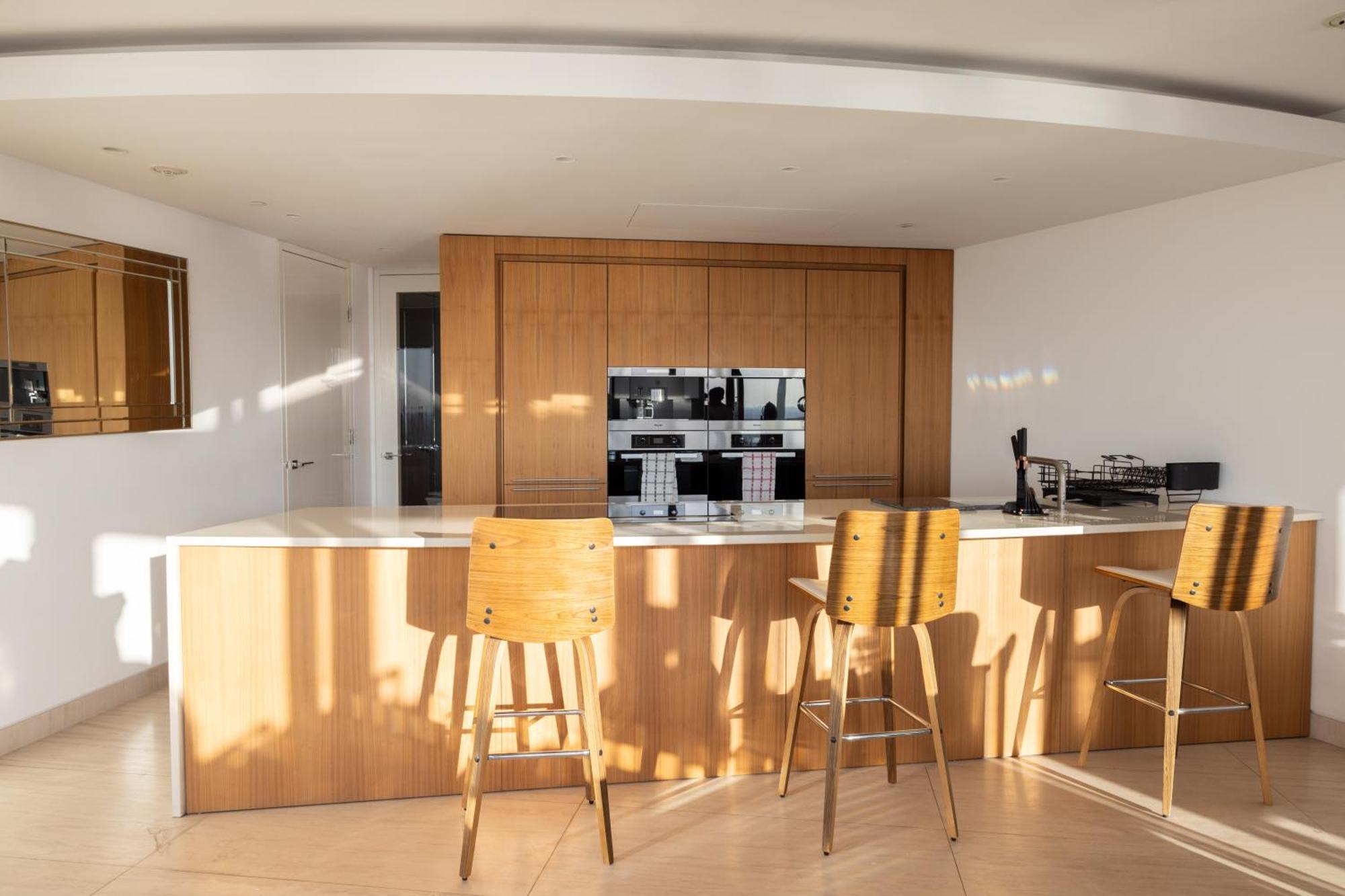 Apartamento Luxury With Pool, Gym, Spa, Free Parking 3 Bedroom *