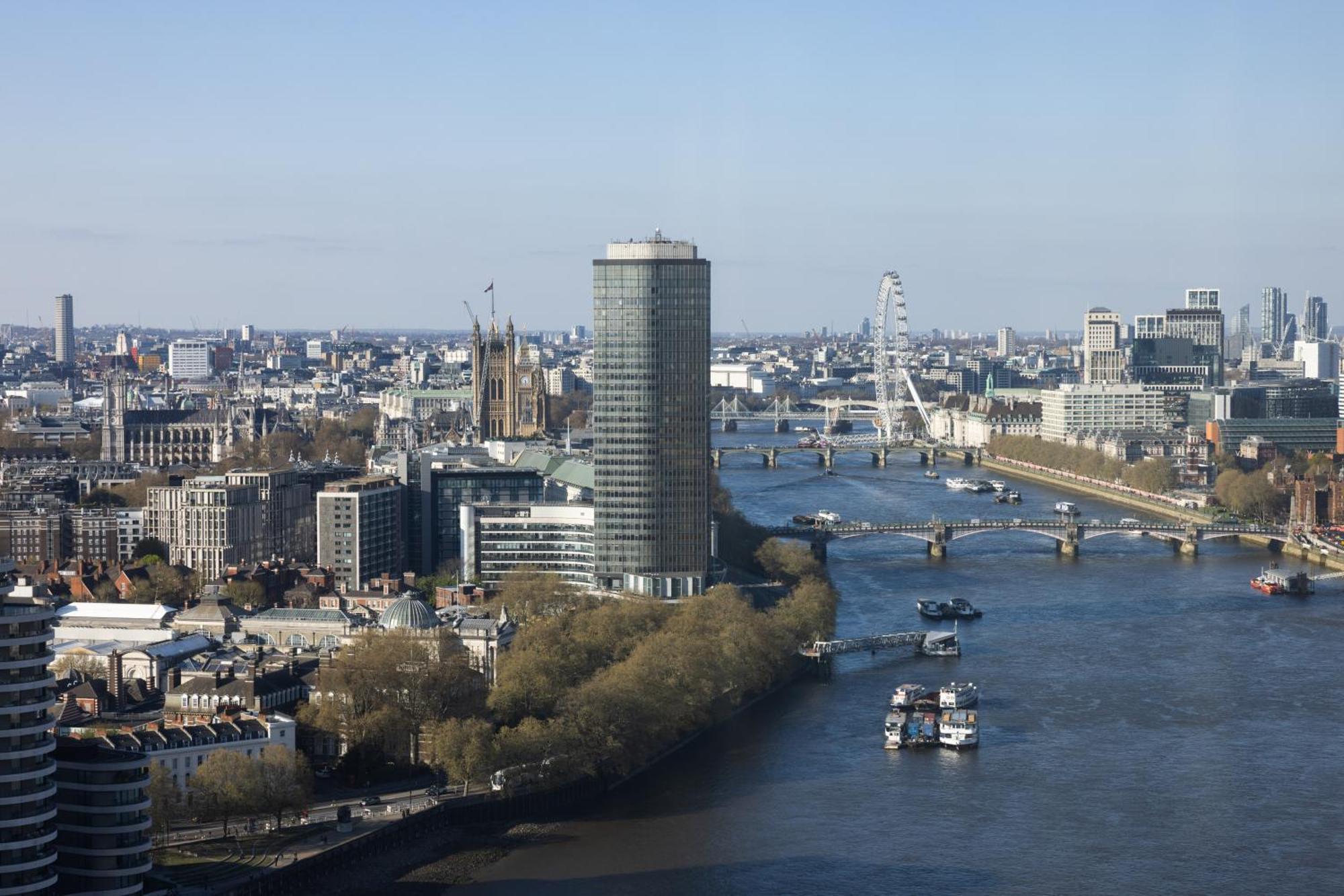 Apartamento Luxury With Pool, Gym, Spa, Free Parking 3 Bedroom Londres