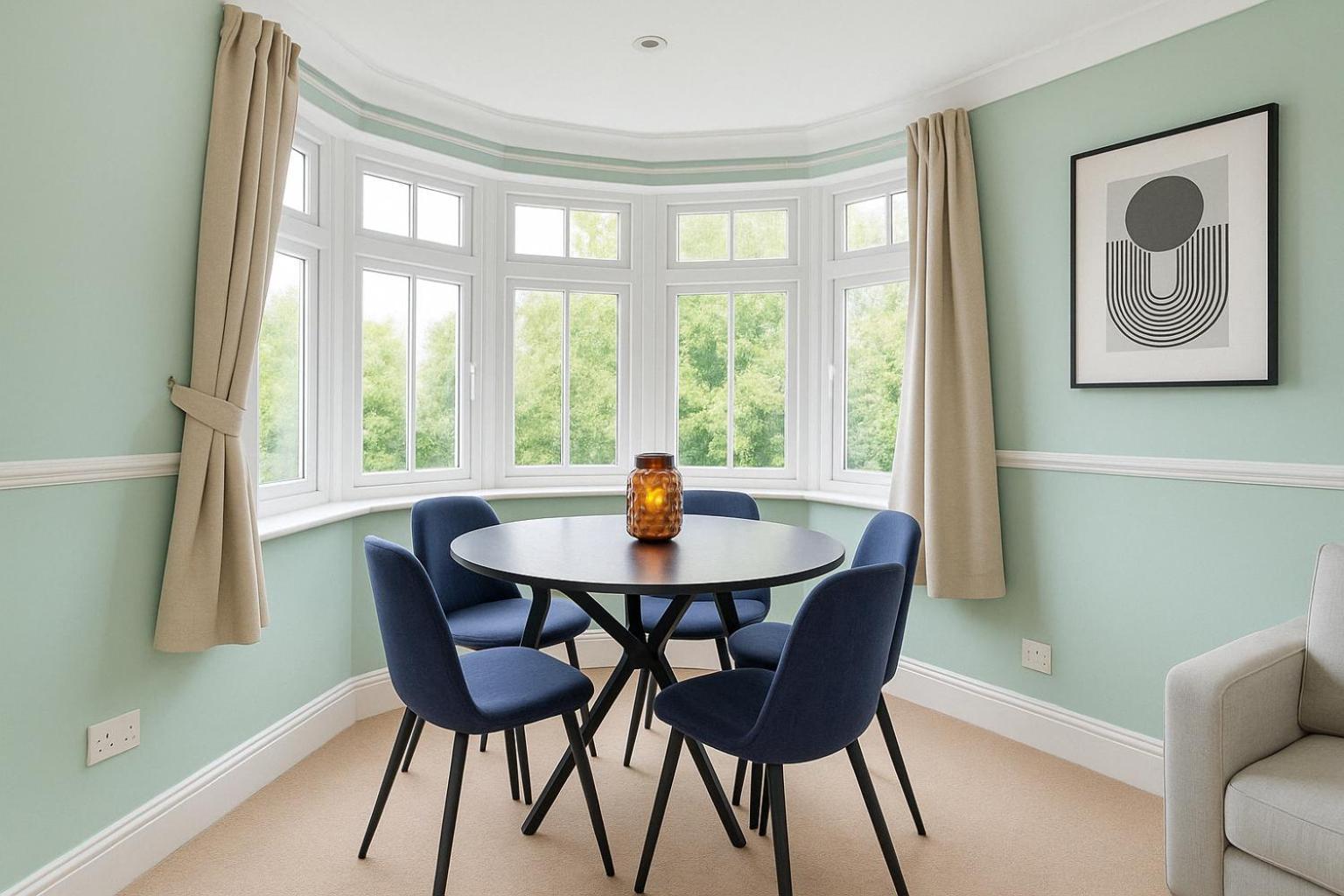 Lewisham Spacious *