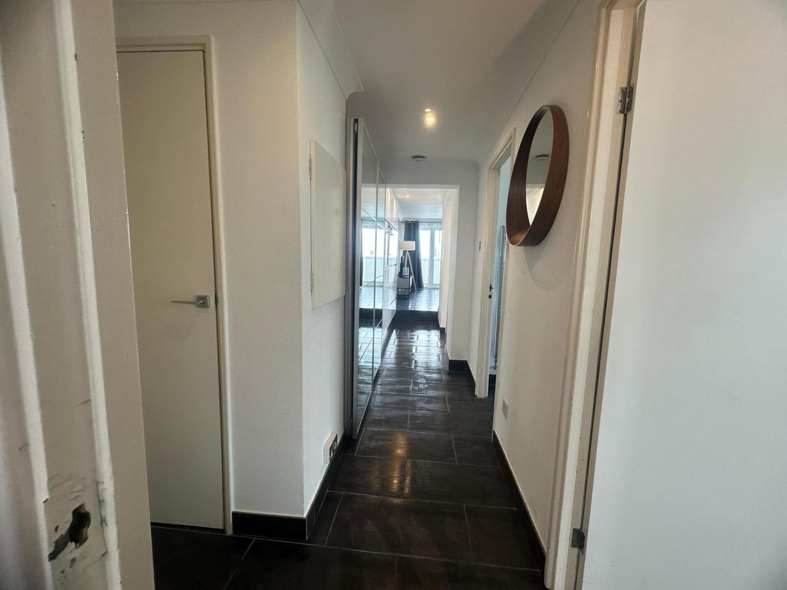Apartment Canary Wharf With Balcony And Stunning Views London