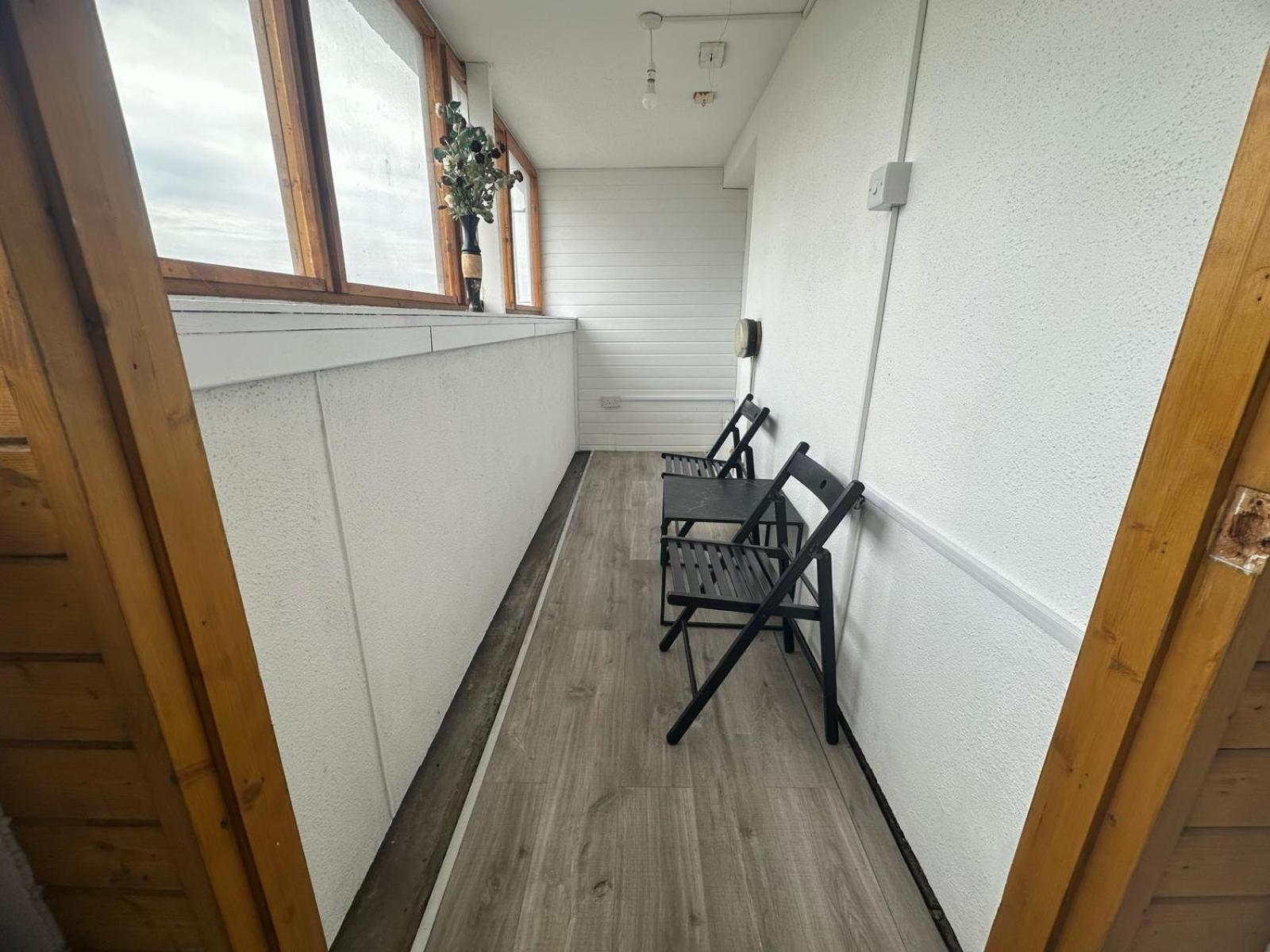 Canary Wharf With Balcony And Stunning Views Apartment