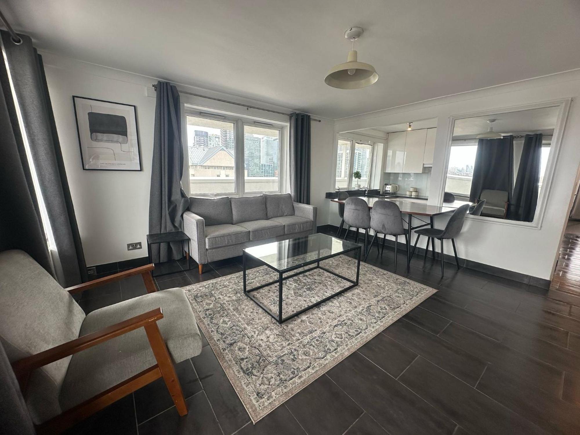 Canary Wharf With Balcony And Stunning Views *